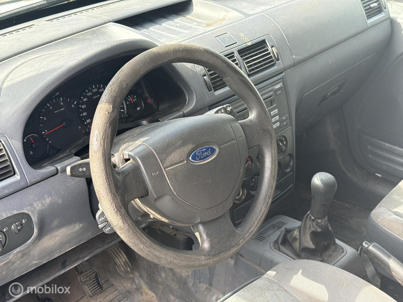 Foto van Ford Transit Connect T200s Van 1,8tdci 55