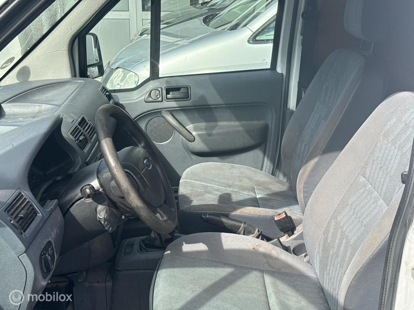 Foto van Ford Transit Connect T200s Van 1,8tdci 55