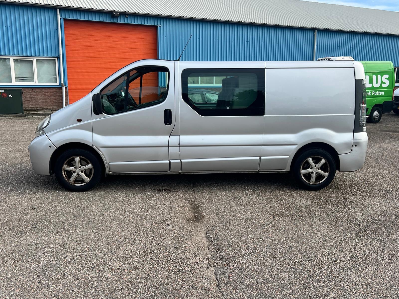 Foto van Renault Trafic 1200 L2 H1 1.9dci 82 Dubbele Cabine