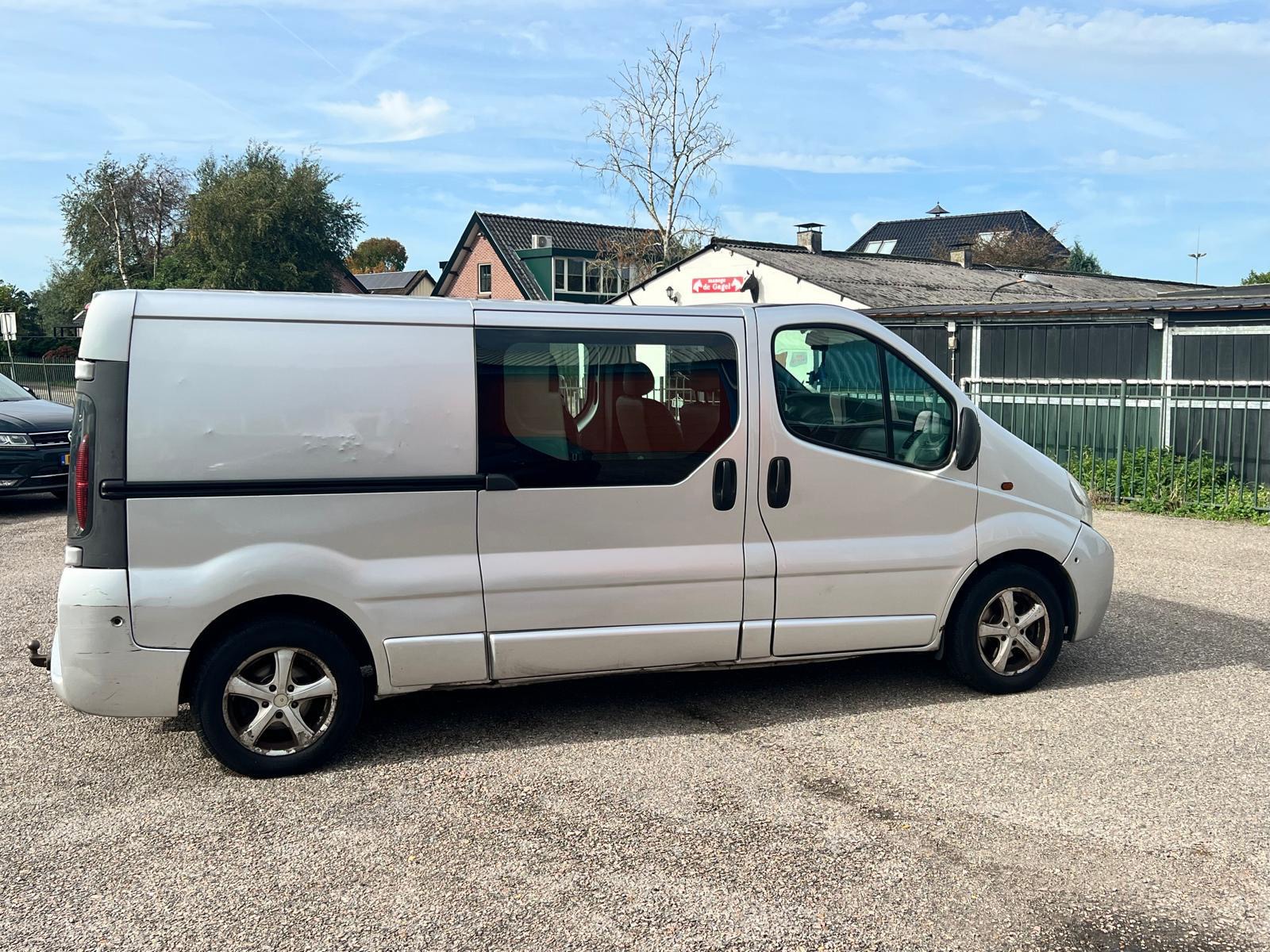 Foto van Renault Trafic 1200 L2 H1 1.9dci 82 Dubbele Cabine