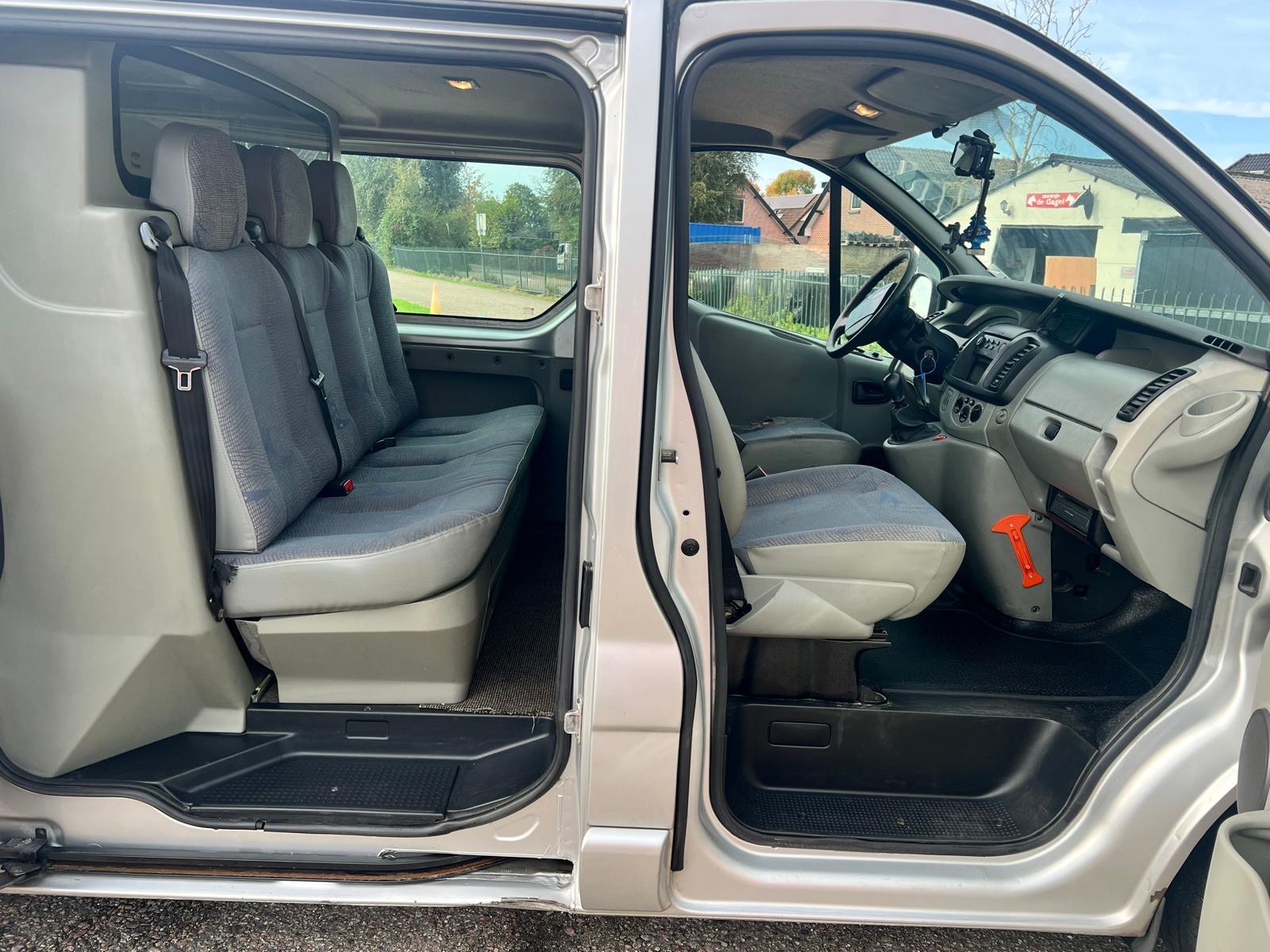 Foto van Renault Trafic 1200 L2 H1 1.9dci 82 Dubbele Cabine