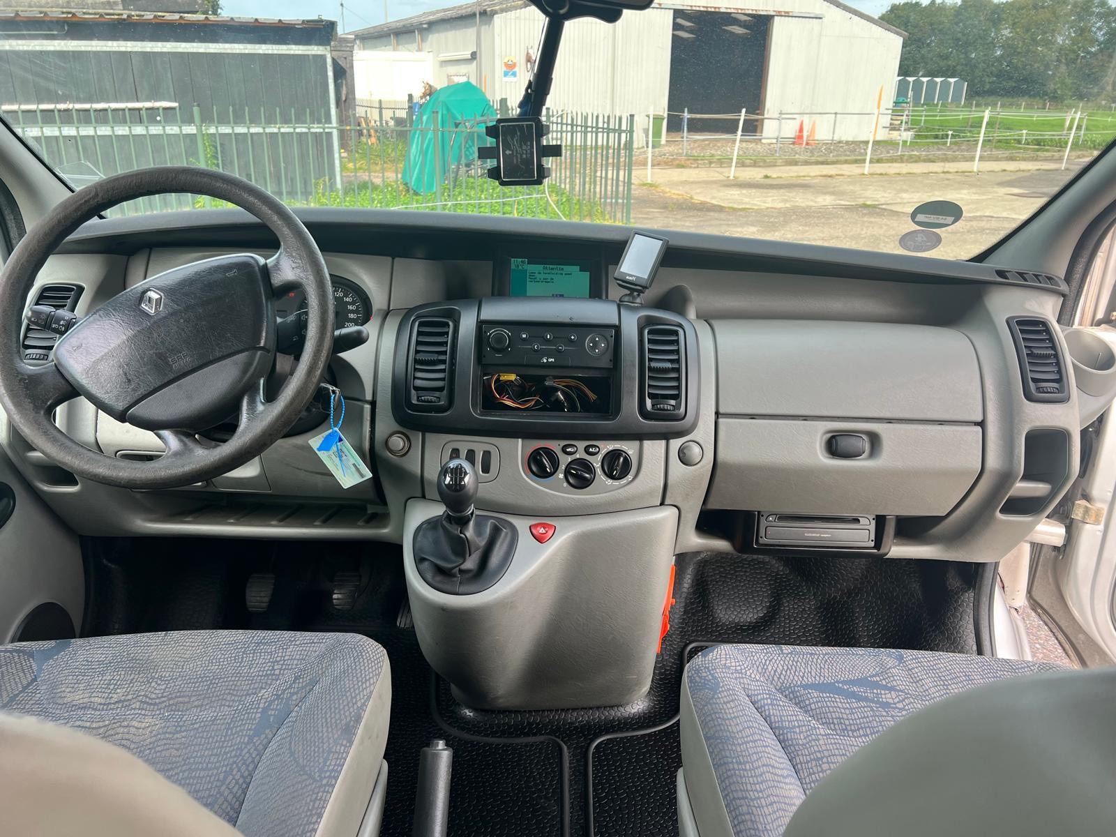 Foto van Renault Trafic 1200 L2 H1 1.9dci 82 Dubbele Cabine