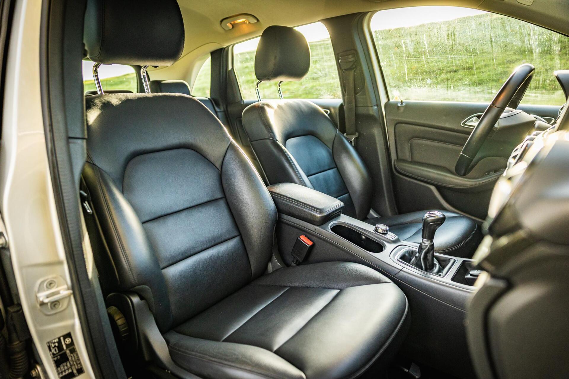 Foto van Mercedes-Benz B 180