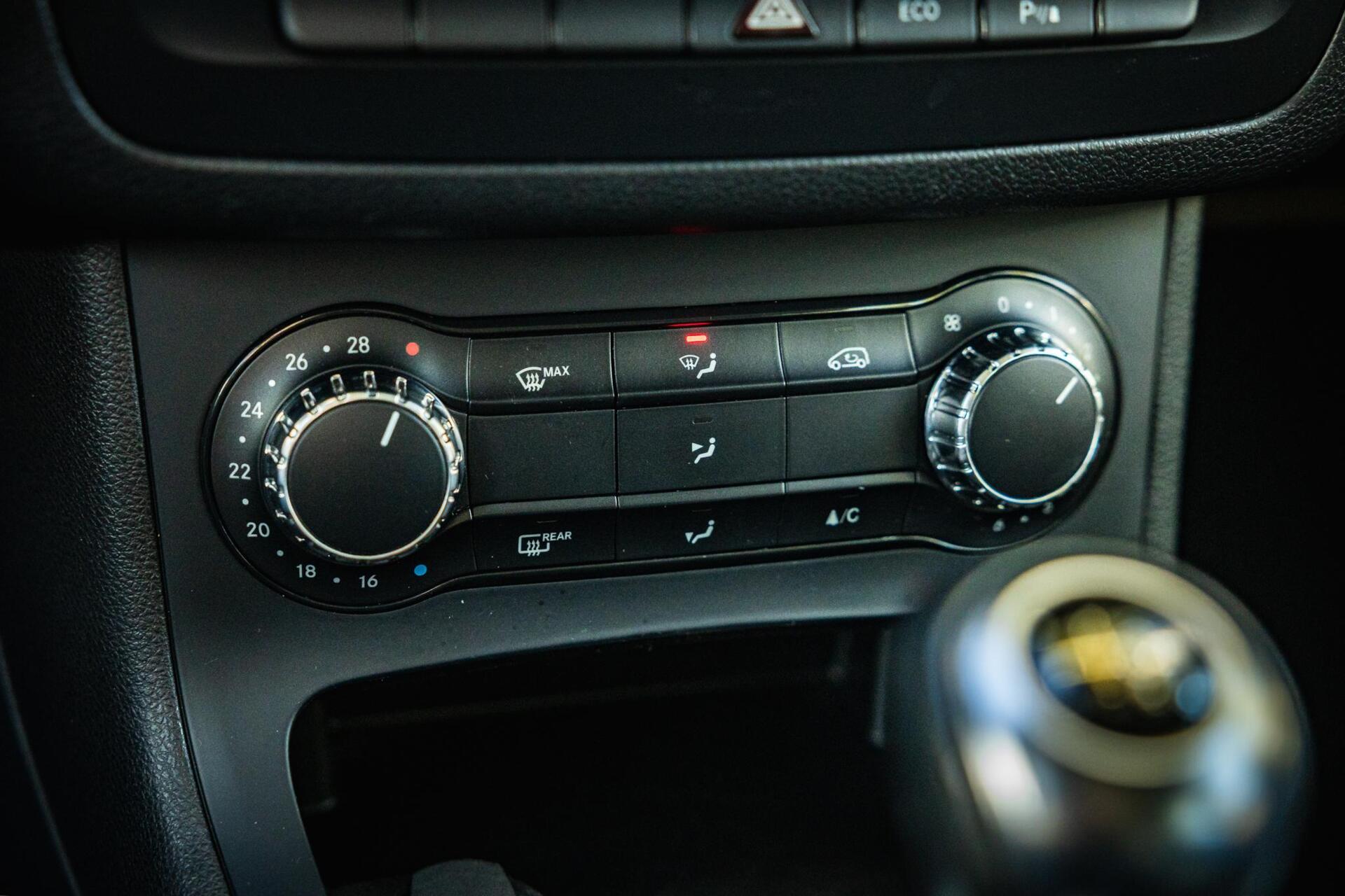 Foto van Mercedes-Benz B 180
