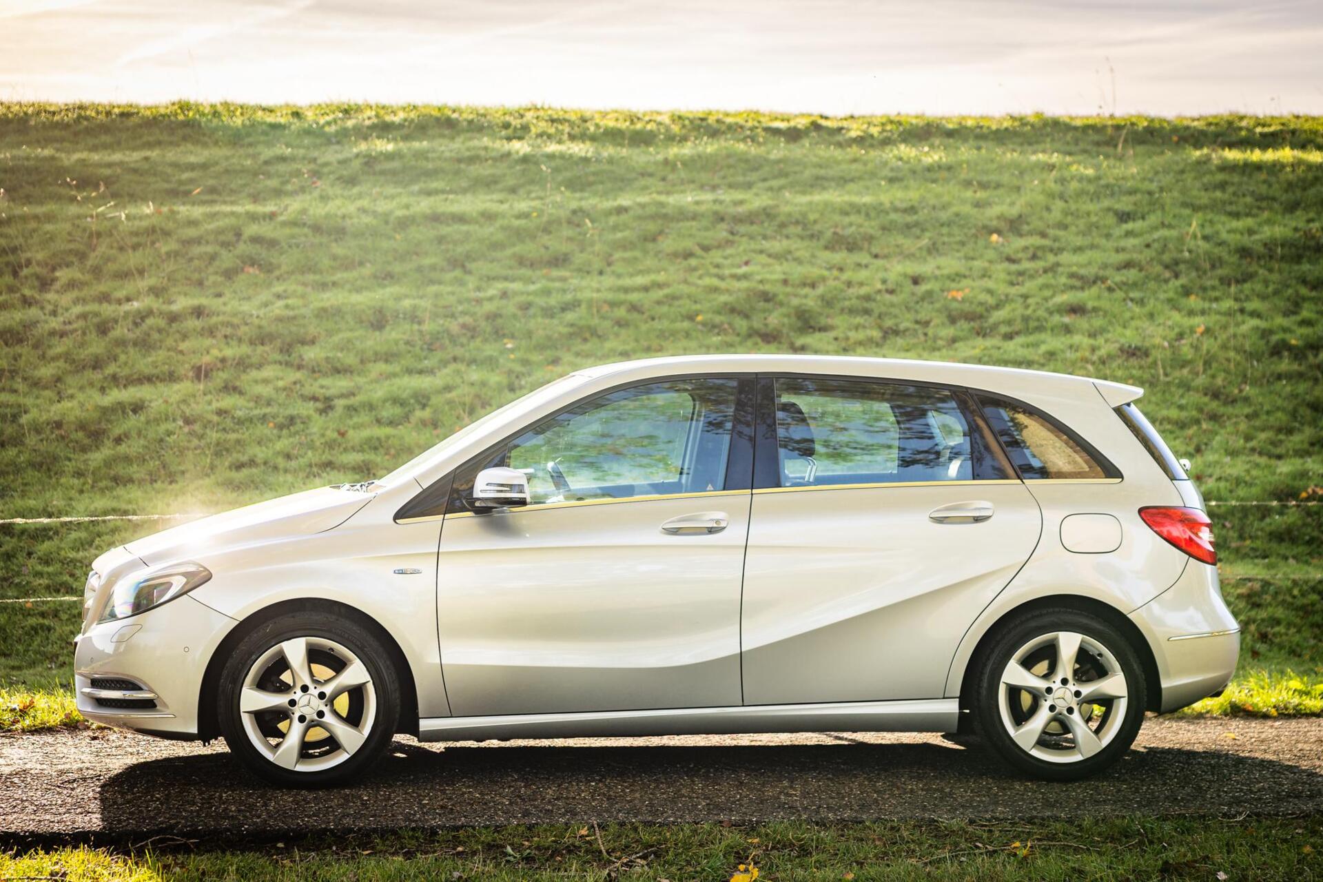 Foto van Mercedes-Benz B 180