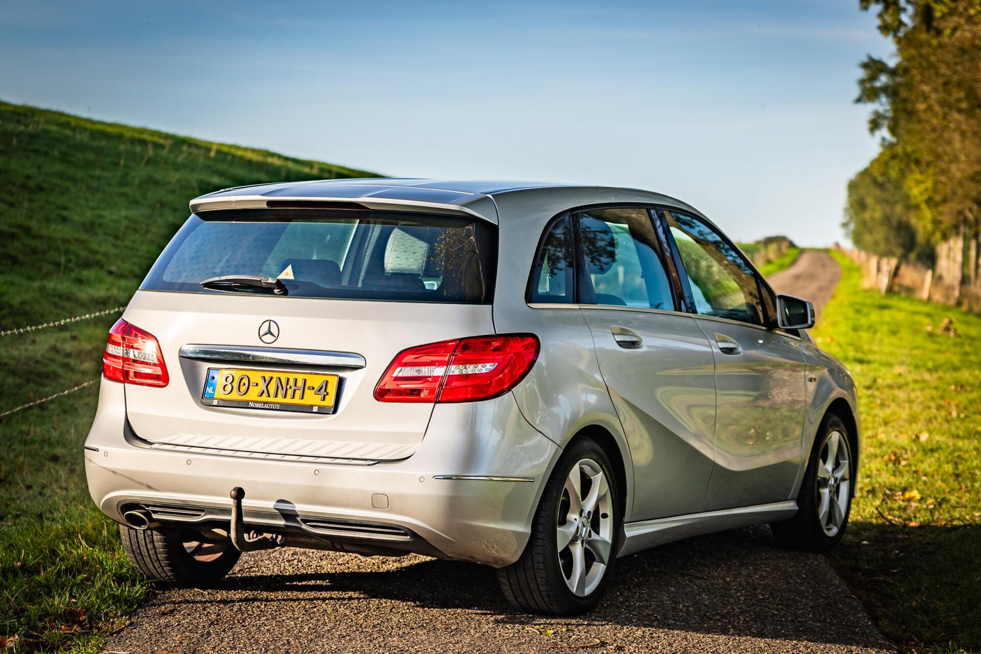 Foto van Mercedes-Benz B 180