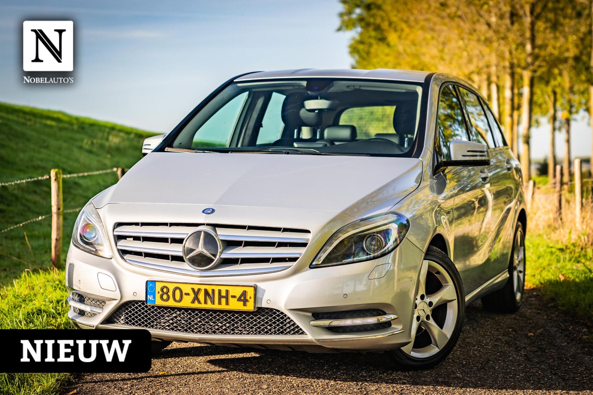 Mercedes-Benz B 180 180 Ambition|Nap |Leder |PDC |Cruise |Haak 2012 - voorkant
