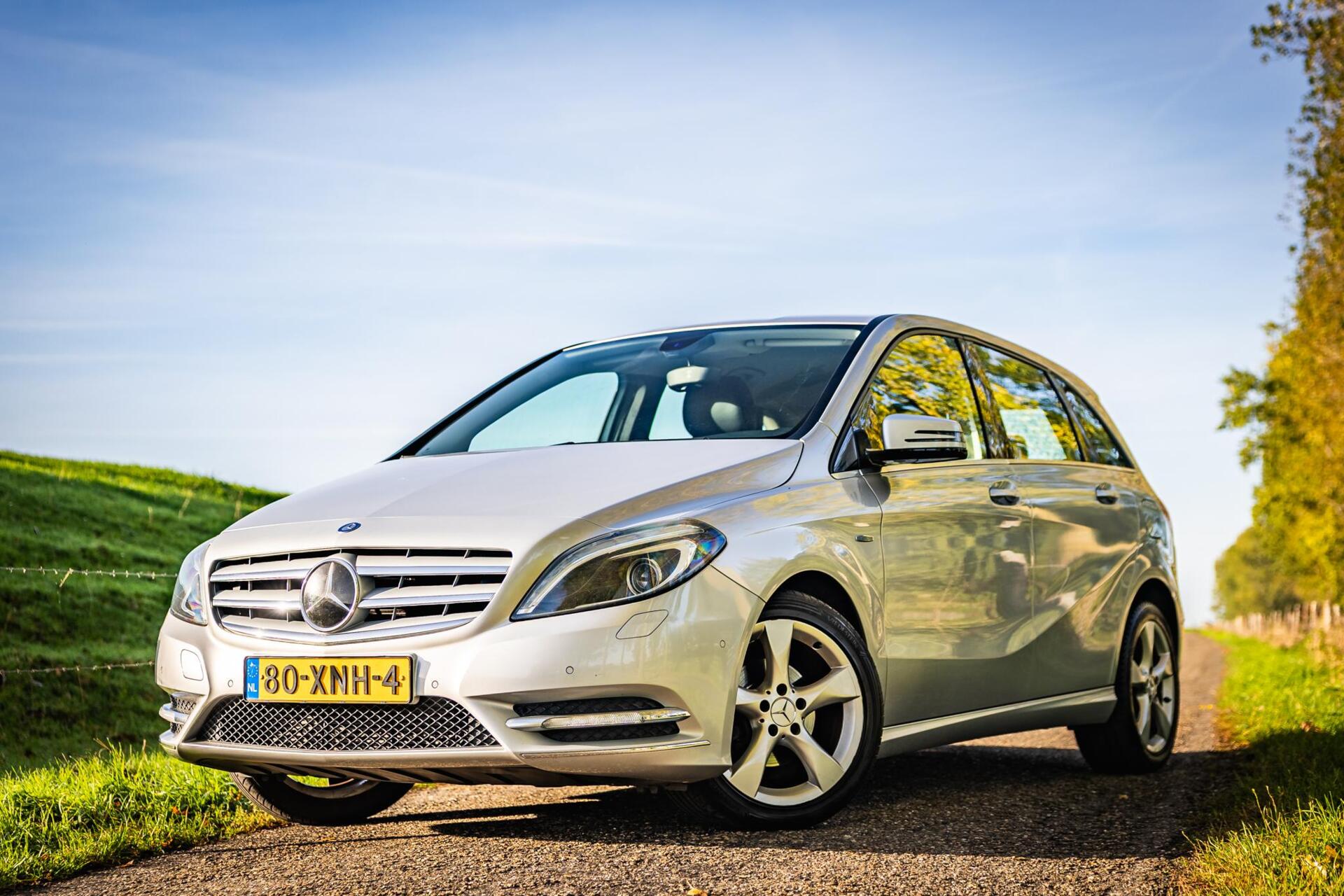 Foto van Mercedes-Benz B 180