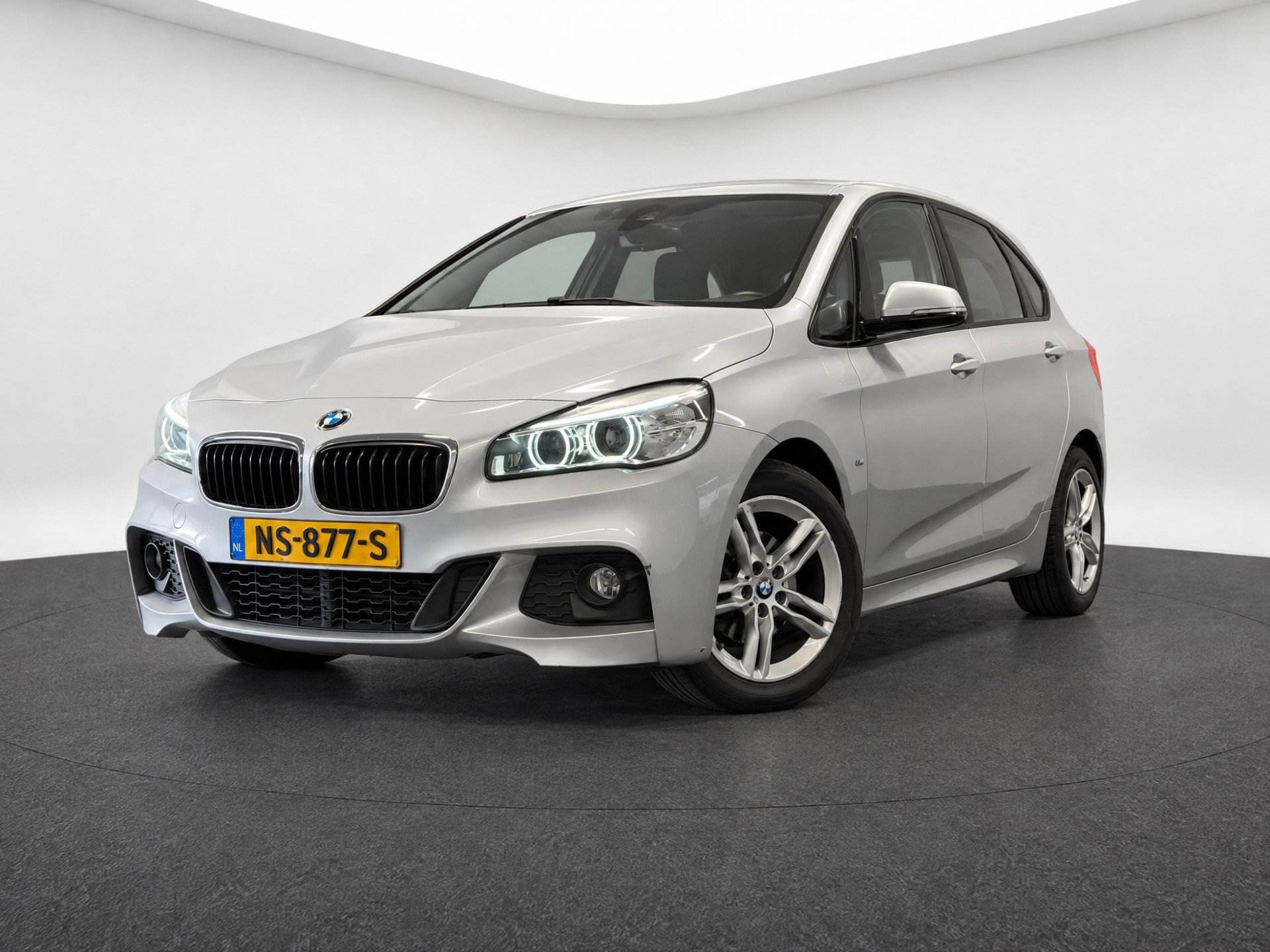 BMW 218i Active Tourer 218i Centennial Executive (LED, CRUISE, NAVI, M-SPORT, GOED ONDERHOUDEN) 2017 - voorkant