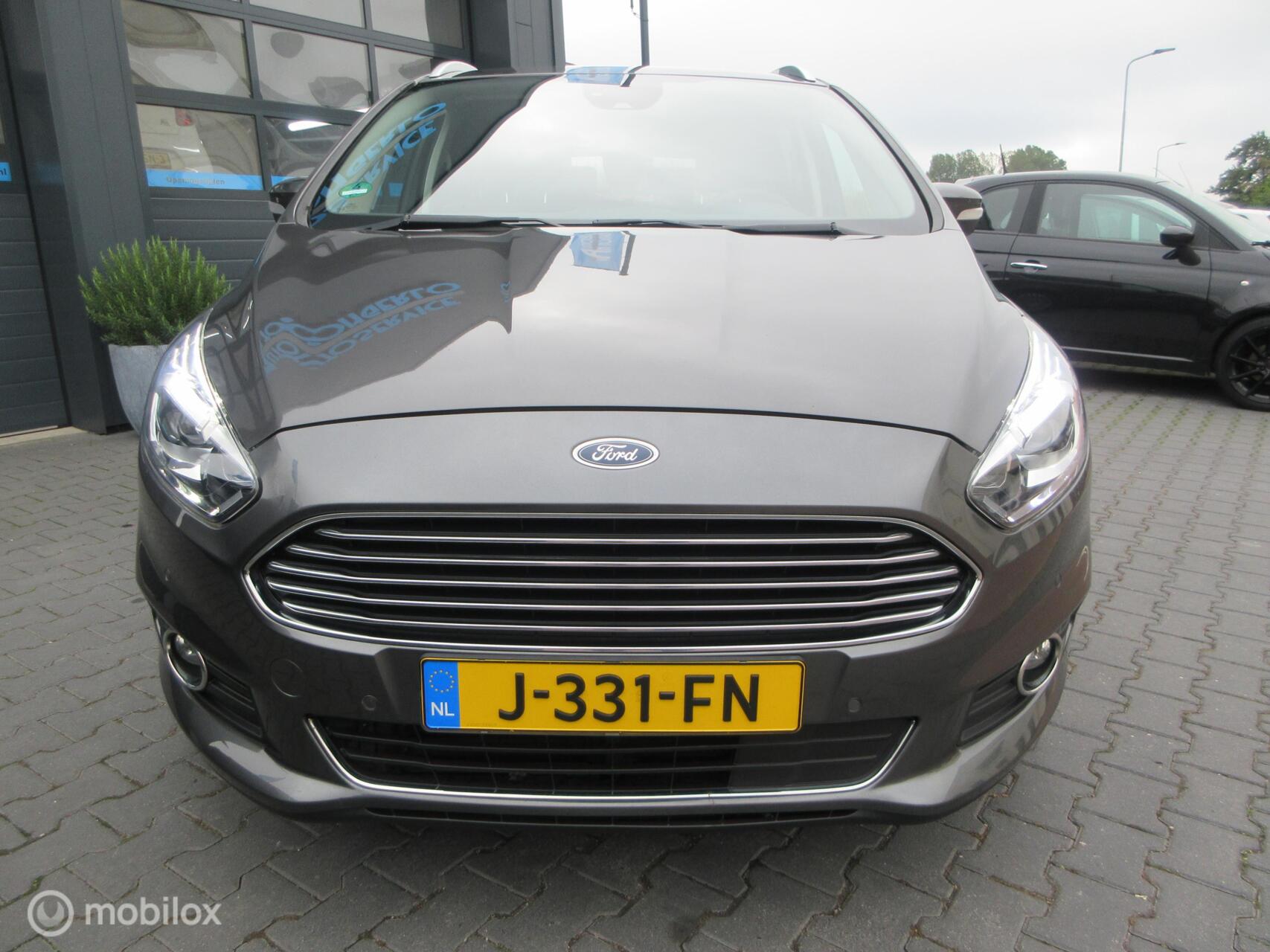 Foto van Ford S-max
