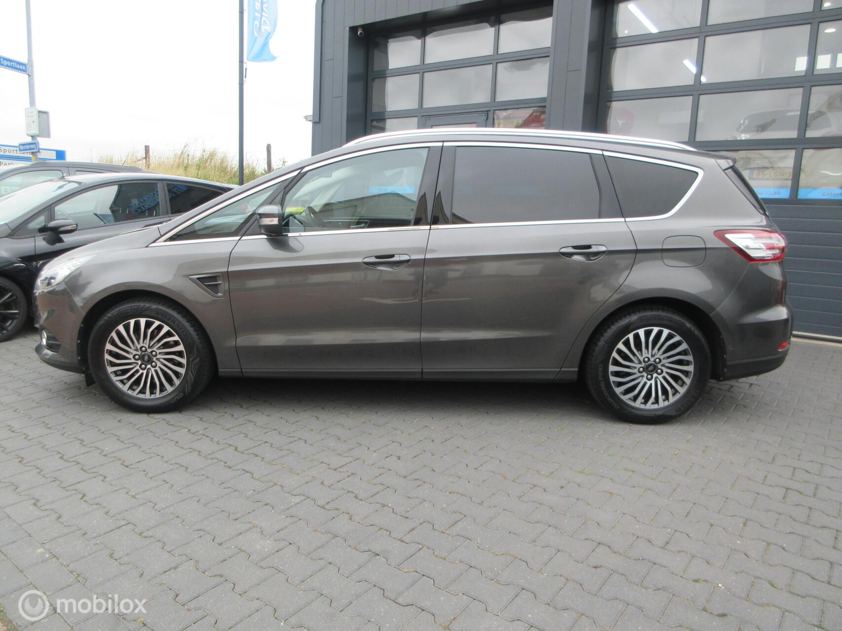 Foto van Ford S-max