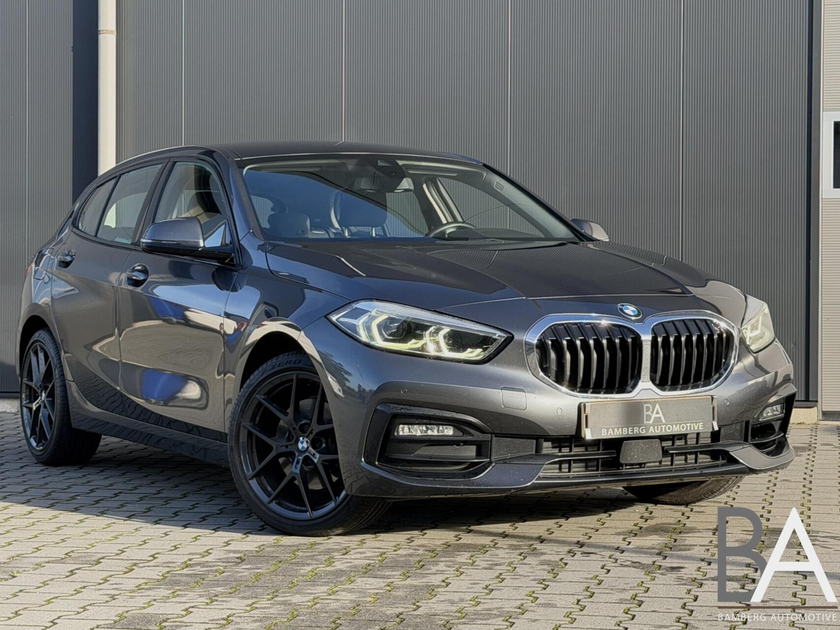 BMW 118i 118i 2020 - voorkant