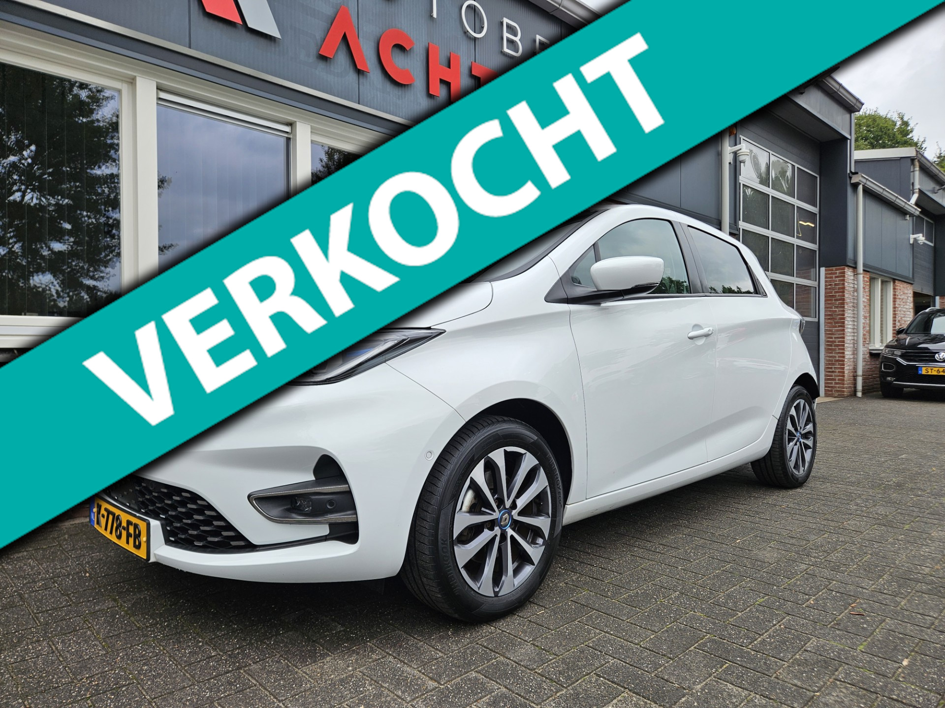 Renault Zoe R135 Intens 52 kWh Koopaccu! SOH 94%! LED! Camera! NAP! Airco/Clima! PDC! Cruise Control! Navigatie! 2020 - voorkant