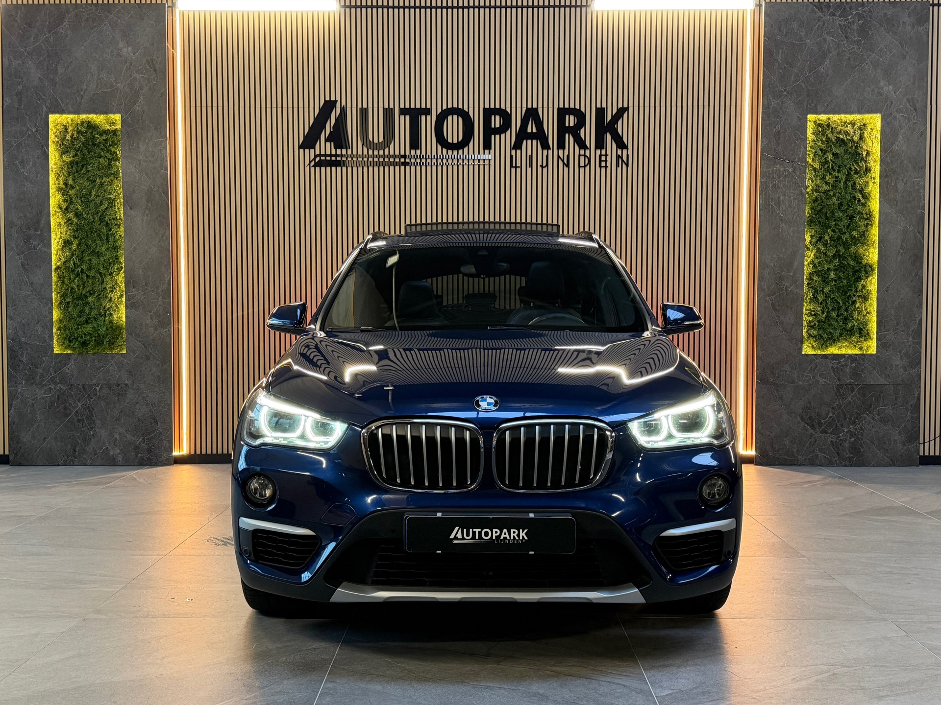 Foto van BMW X1 Sdrive20i