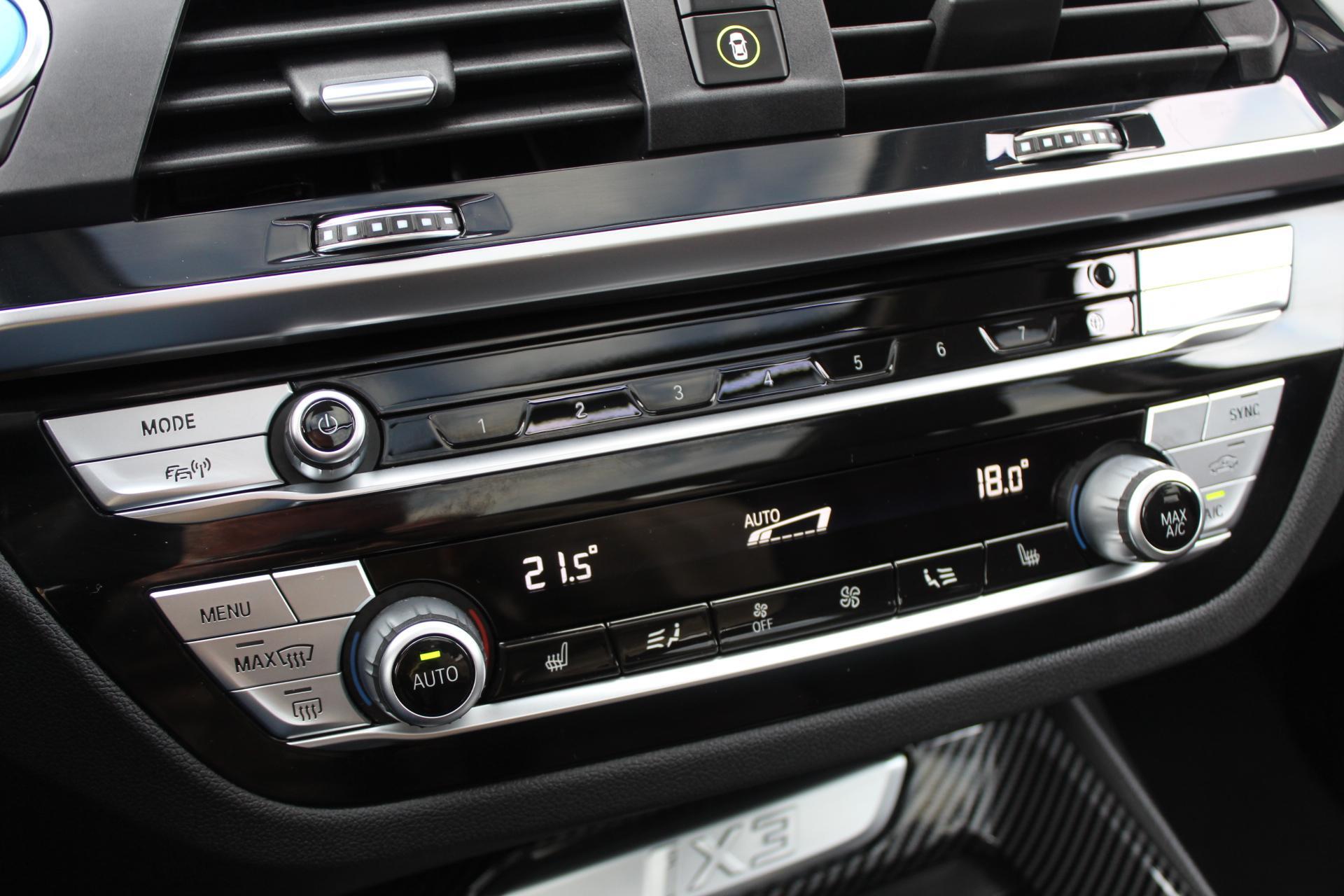 Foto van BMW Ix3