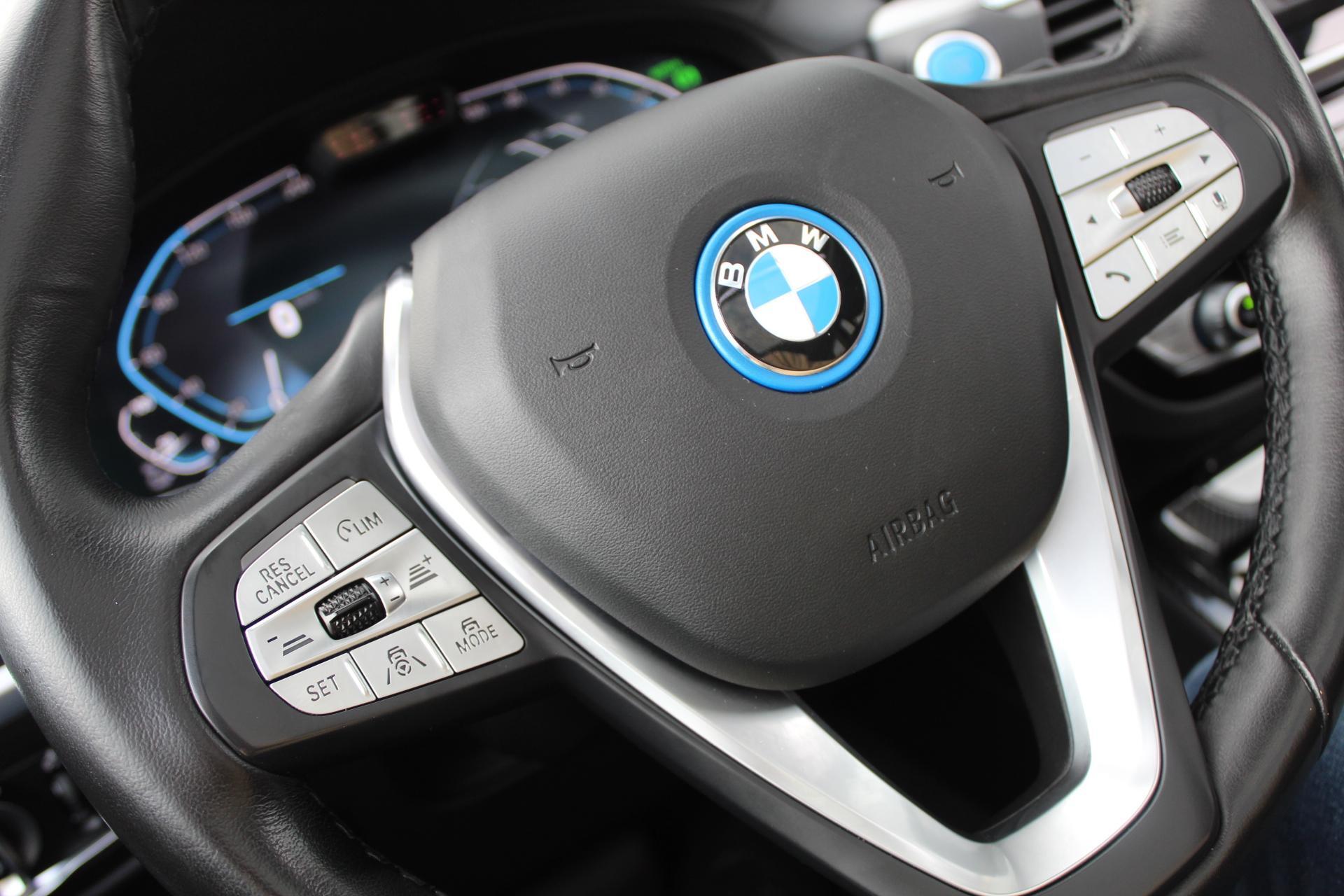 Foto van BMW Ix3
