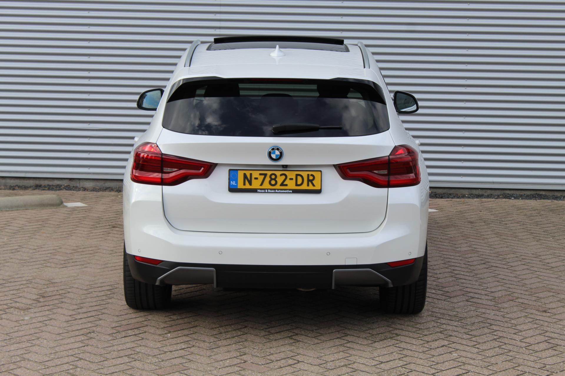 Foto van BMW Ix3