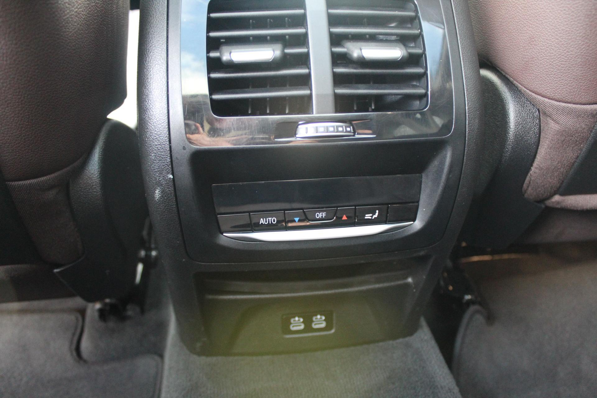 Foto van BMW Ix3