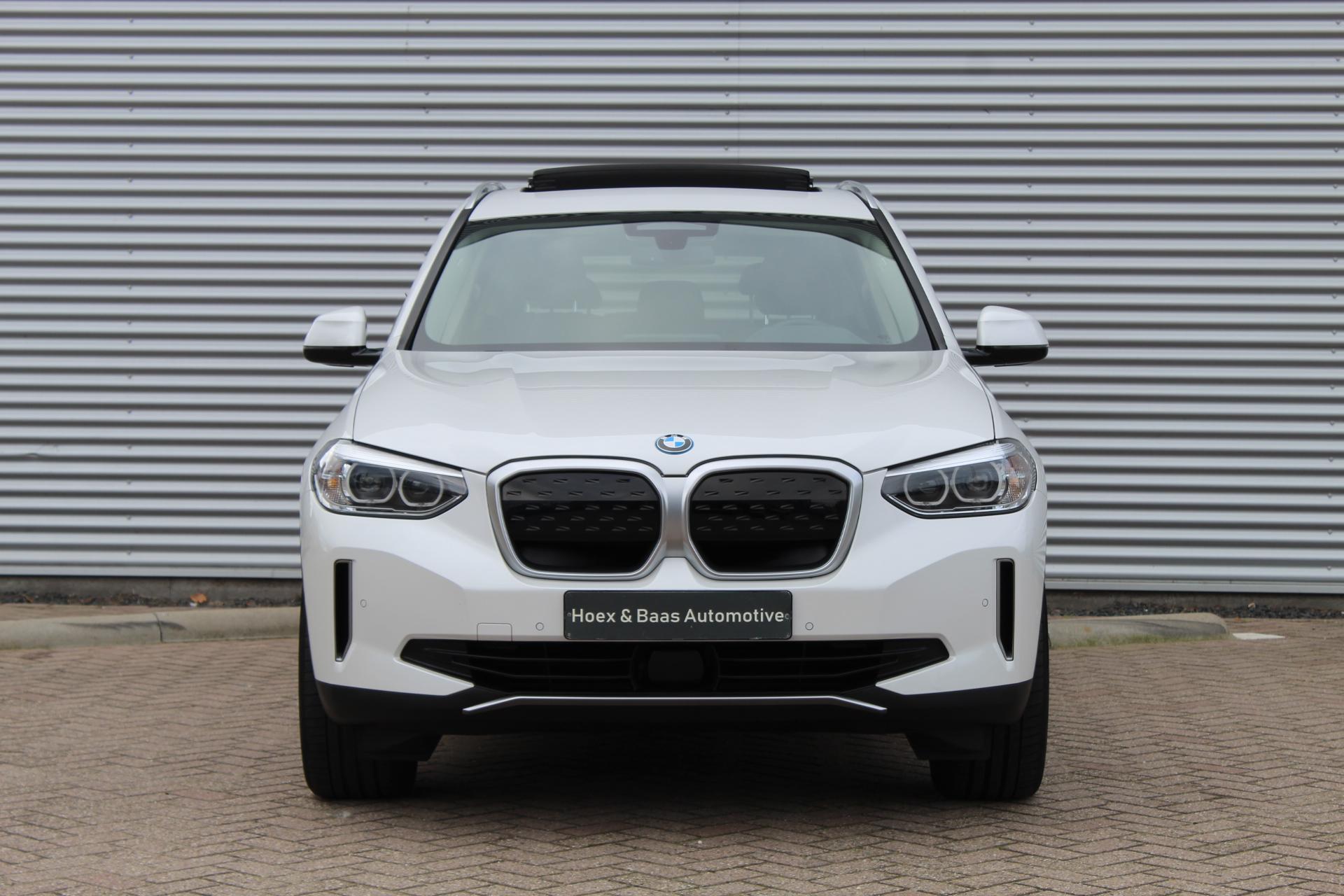 Foto van BMW Ix3