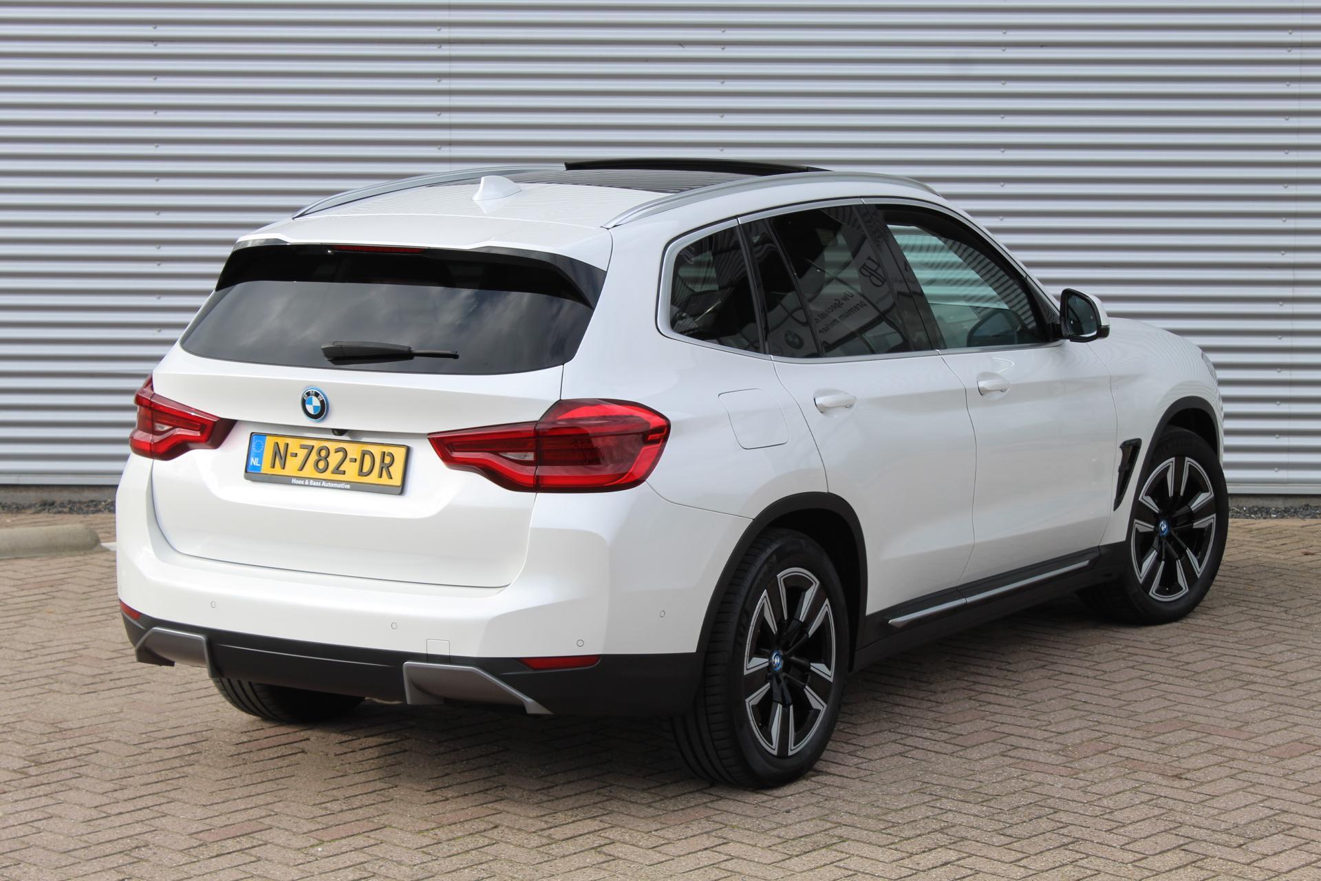 Foto van BMW Ix3