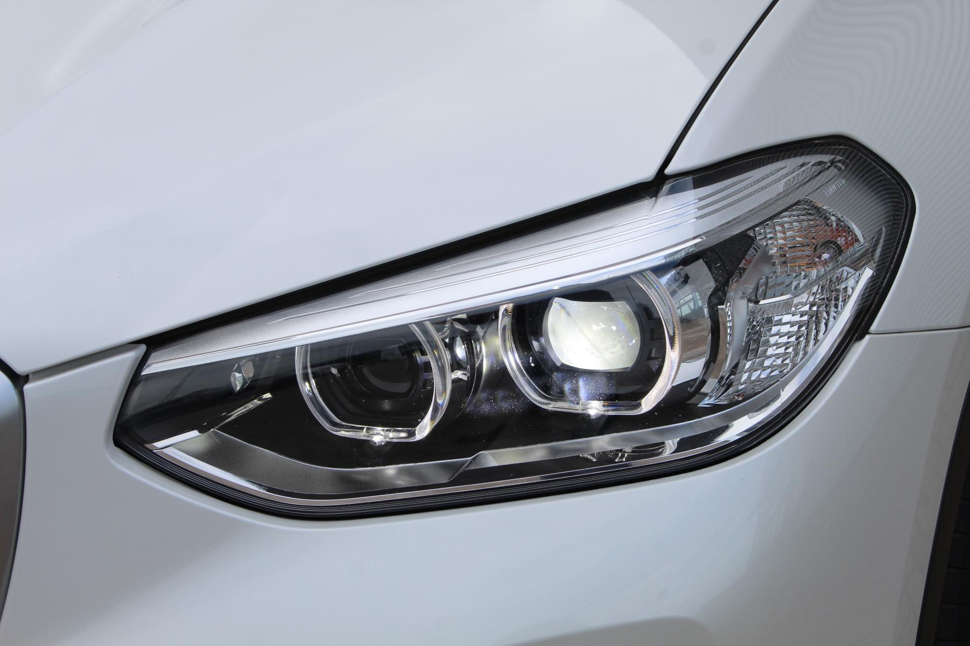 Foto van BMW Ix3