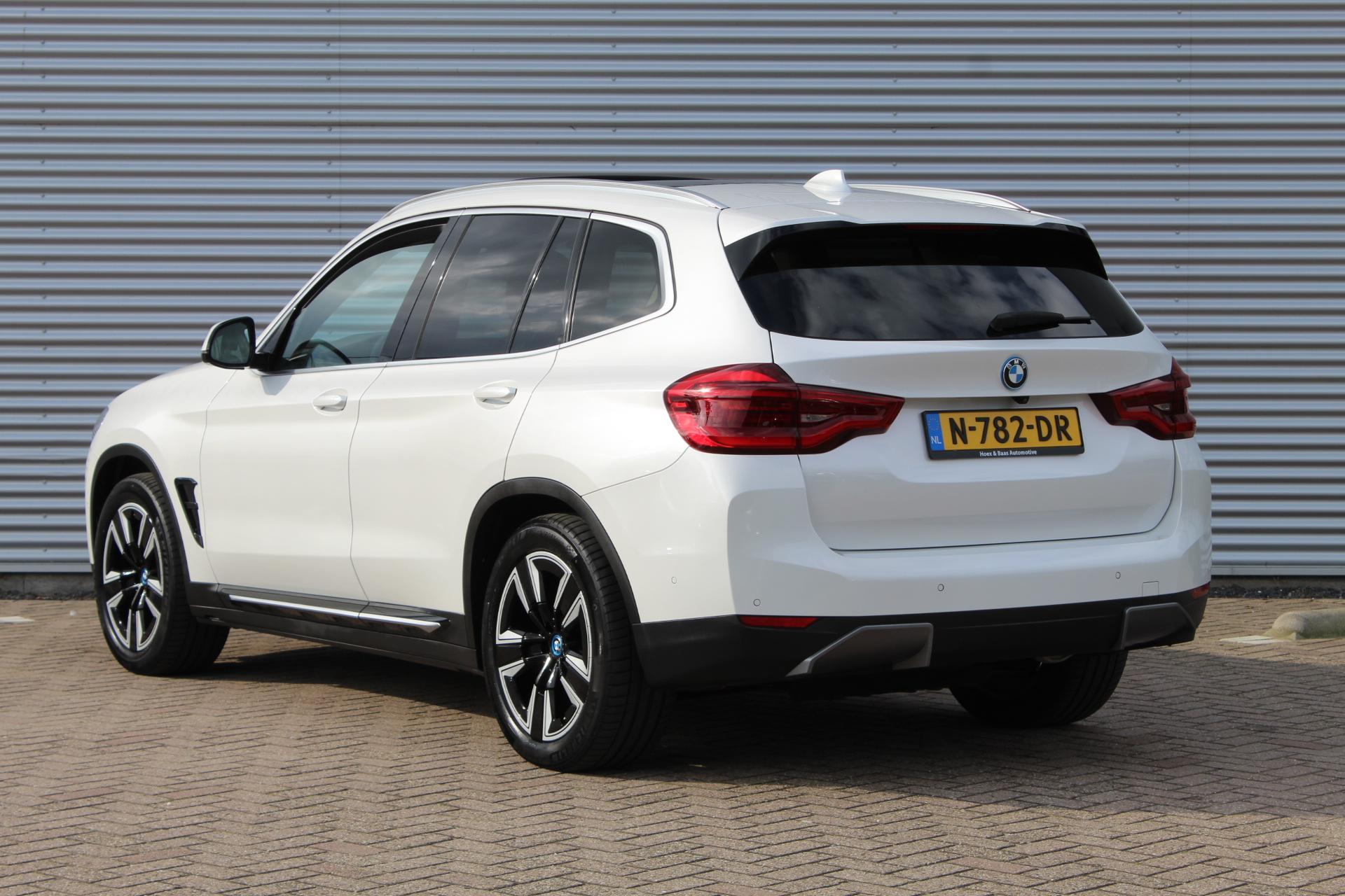 Foto van BMW Ix3