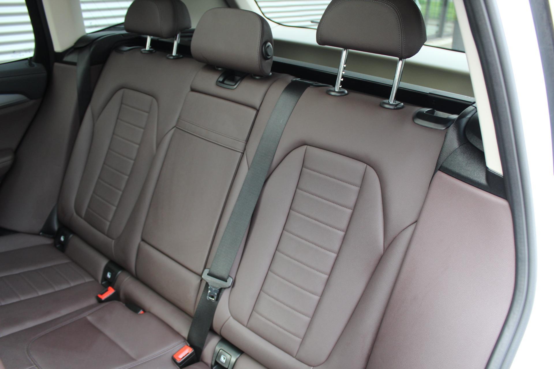 Foto van BMW Ix3