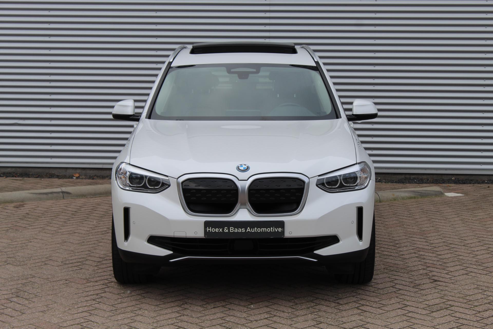 Foto van BMW Ix3