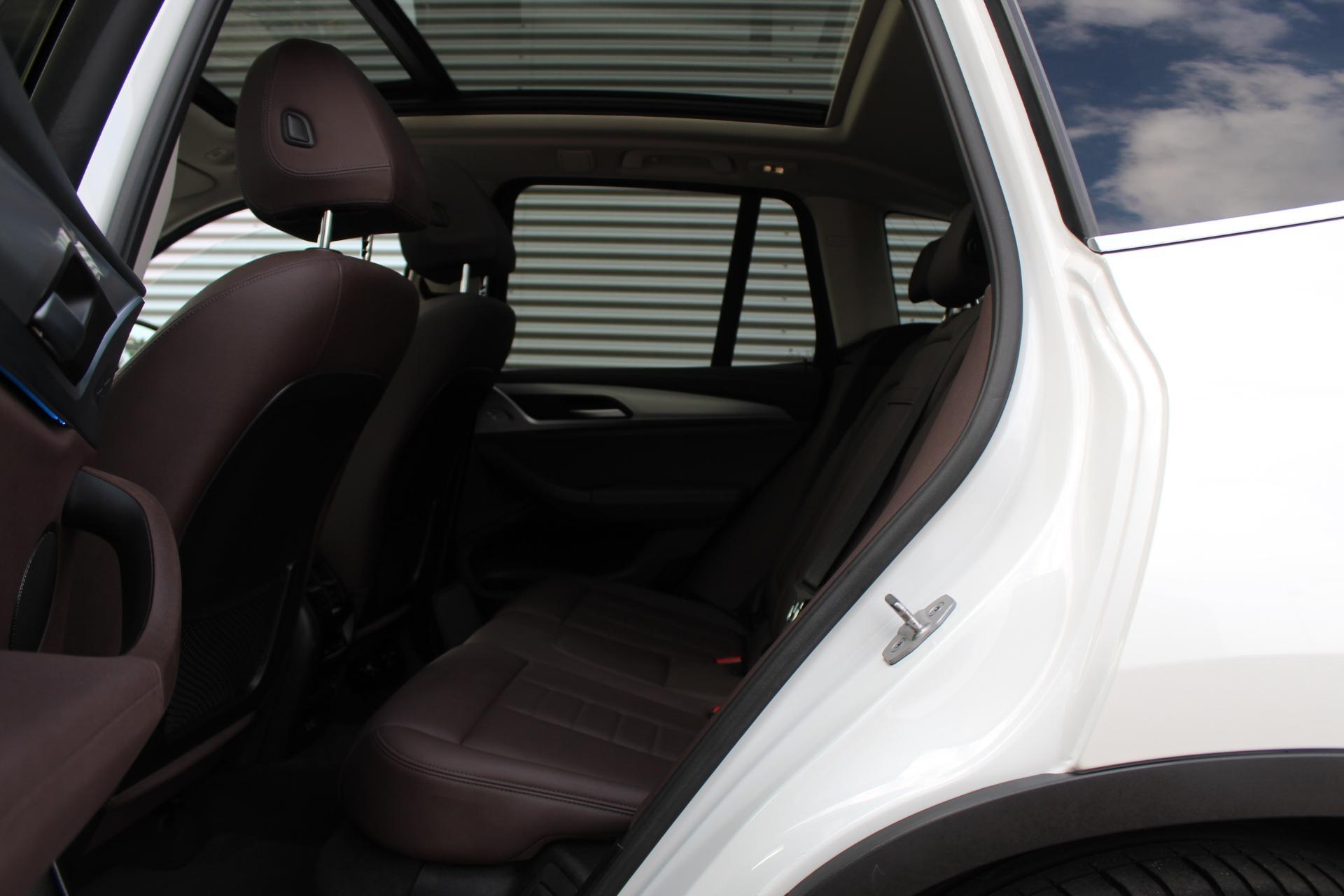 Foto van BMW Ix3