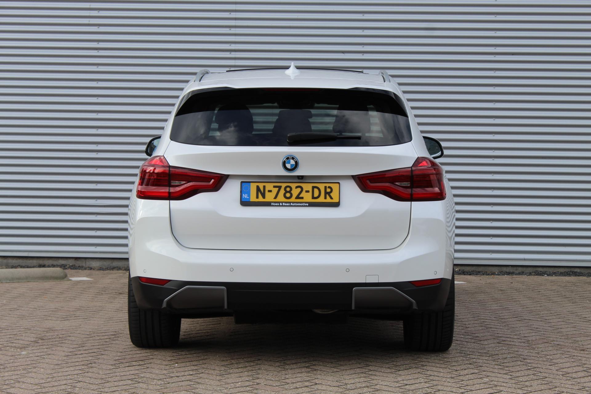 Foto van BMW Ix3