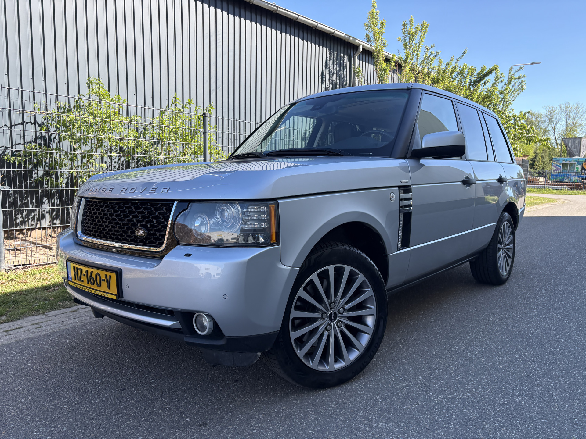 Land Rover Range Rover 3.6 TDV8 Vogue / AUTOMAAT / LEER / NAVI / SCHUIFDAK 2010 - voorkant