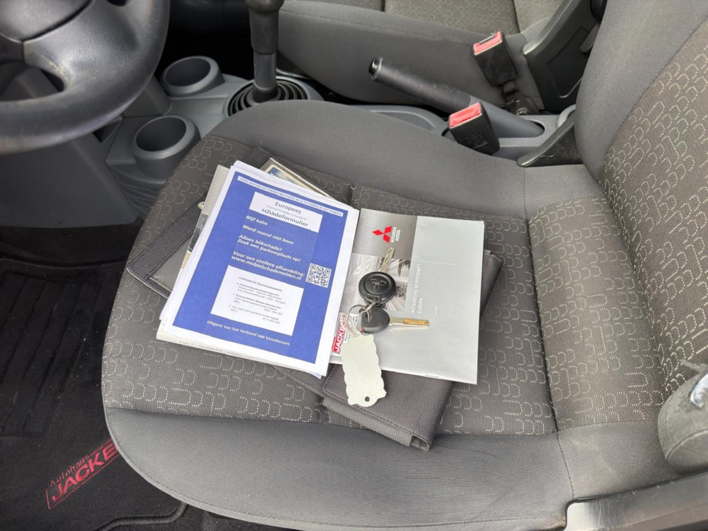 Foto van Mitsubishi Mitsubishi Colt