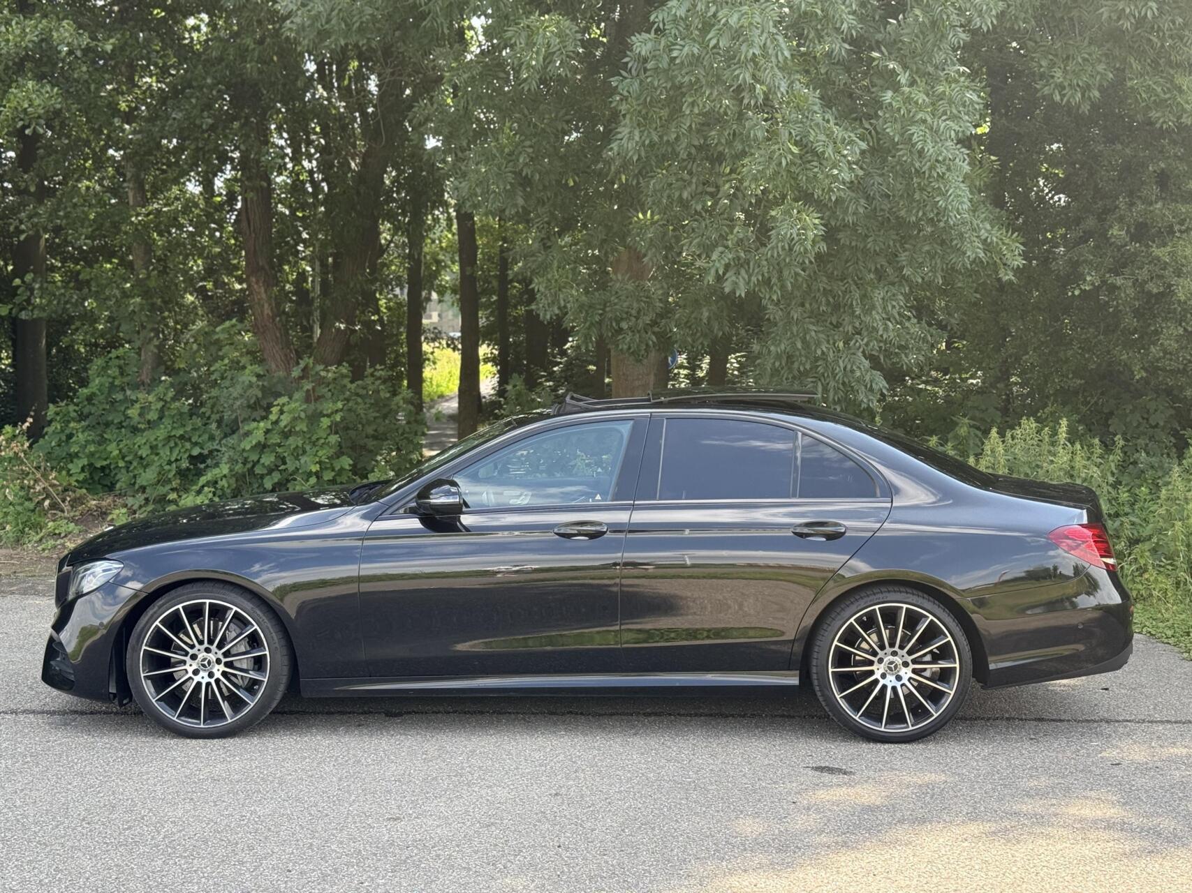 Foto van Mercedes-Benz E 200