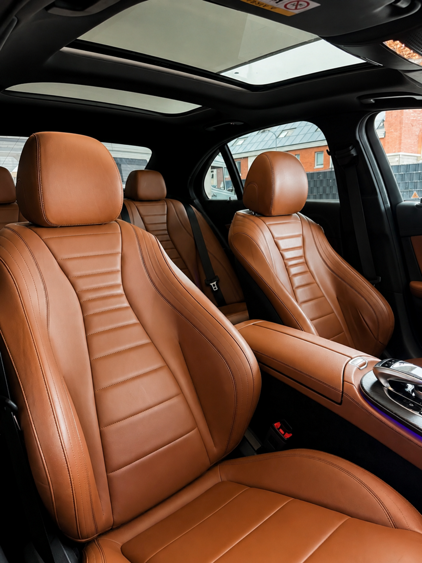 Foto van Mercedes-Benz E 200