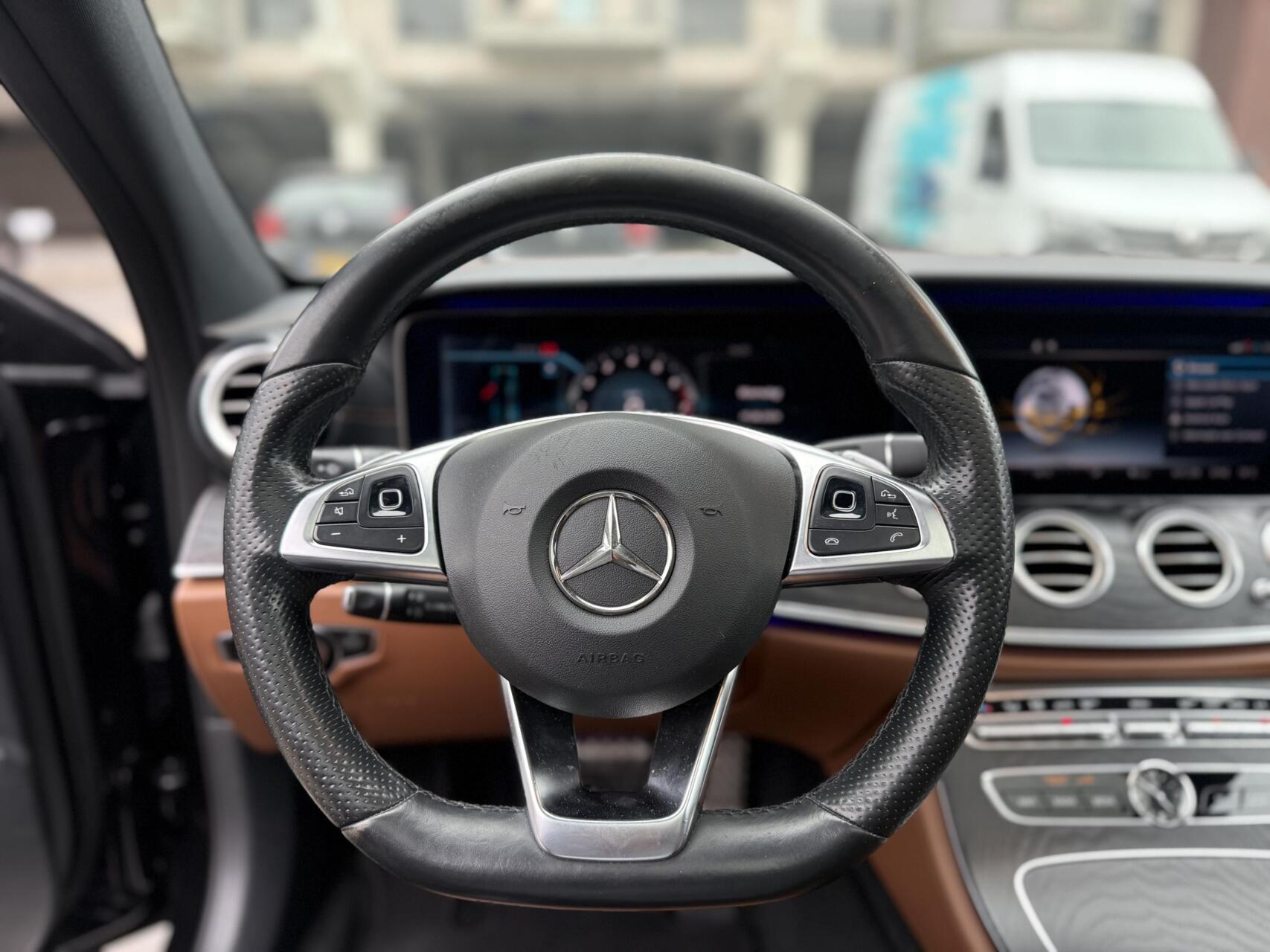 Foto van Mercedes-Benz E 200