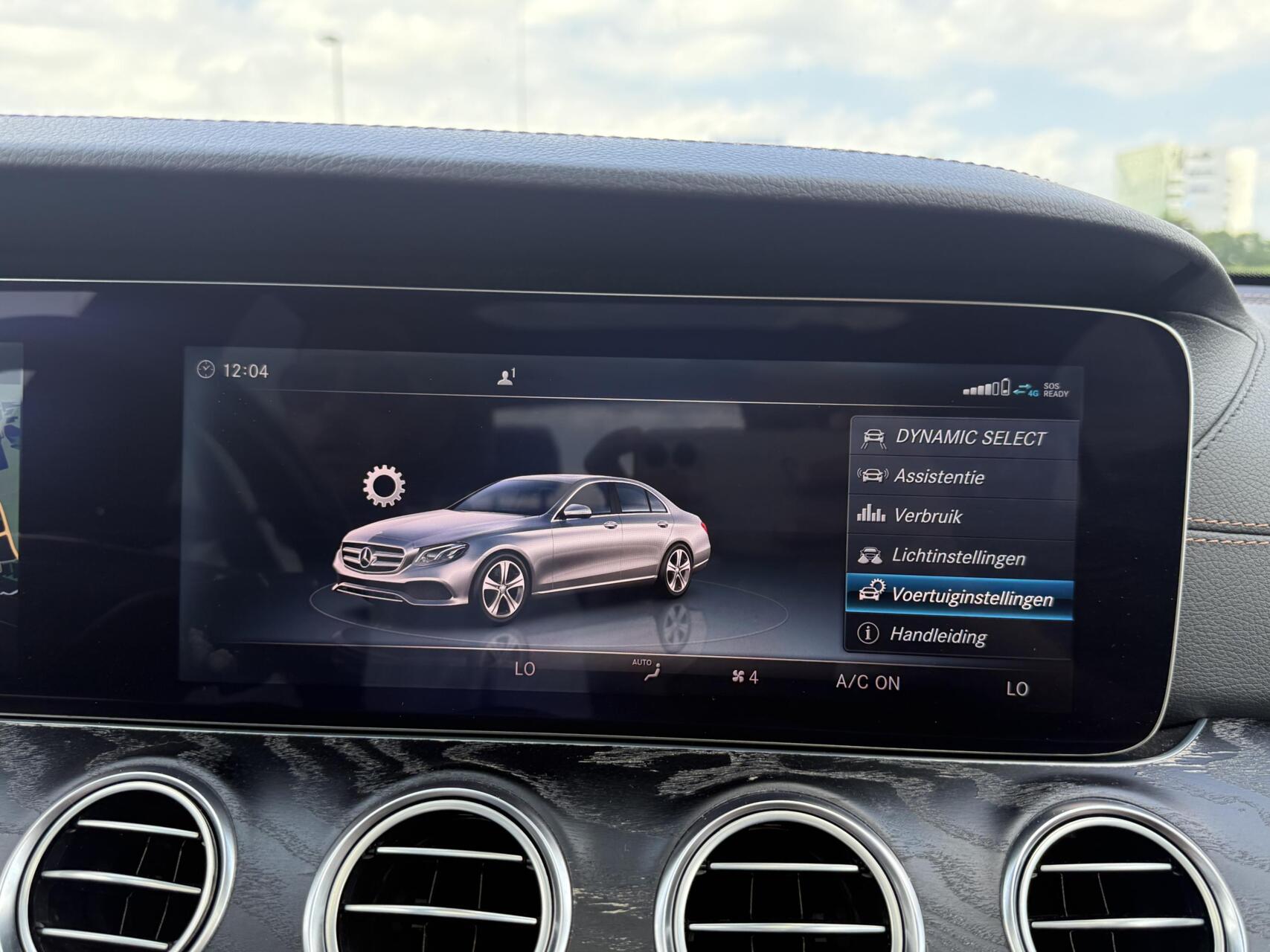 Foto van Mercedes-Benz E 200