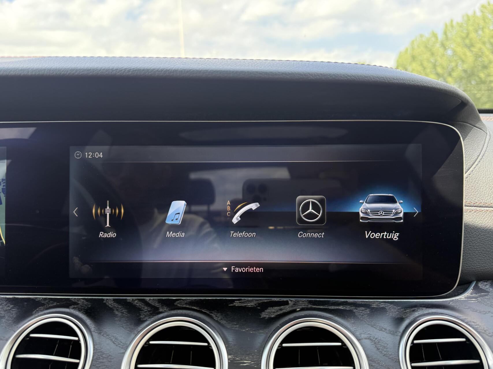 Foto van Mercedes-Benz E 200