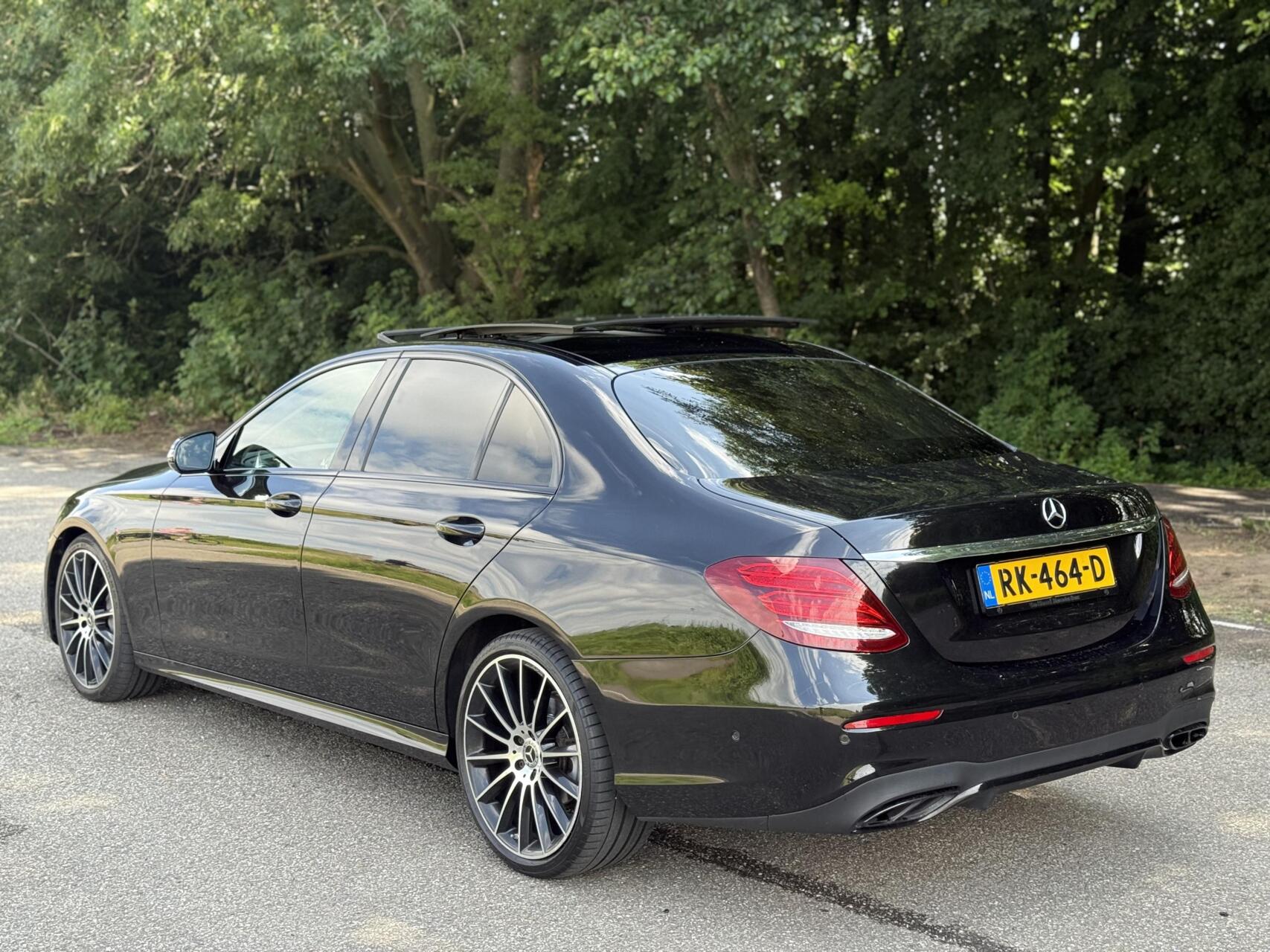 Foto van Mercedes-Benz E 200
