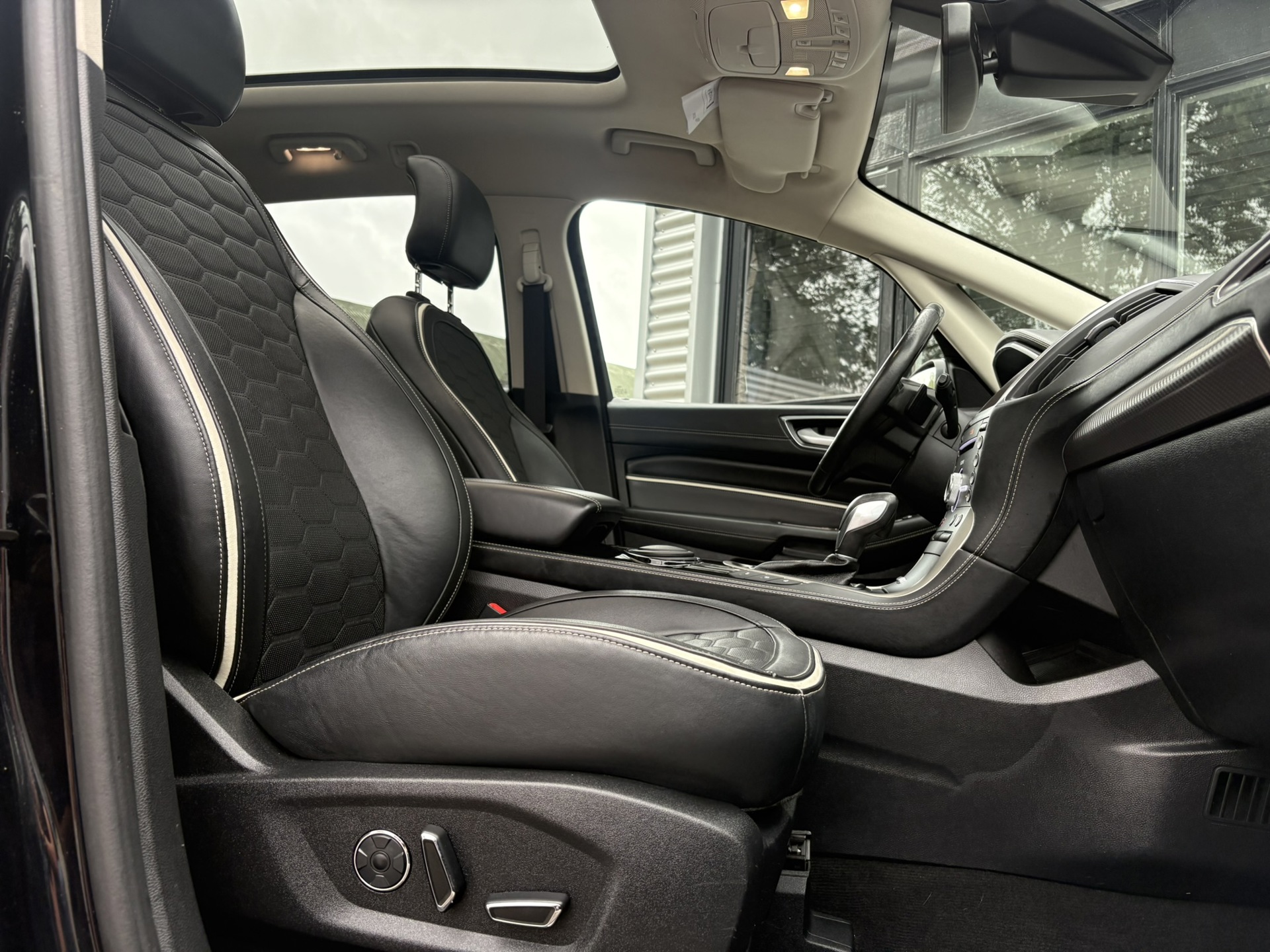 Foto van Ford S-max