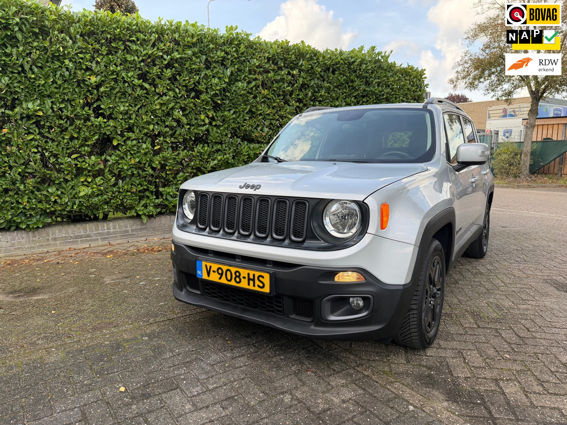 Jeep Renegade Van 1.4 MultiAir Longitude Benziene Grijs kenteken 2017 - voorkant