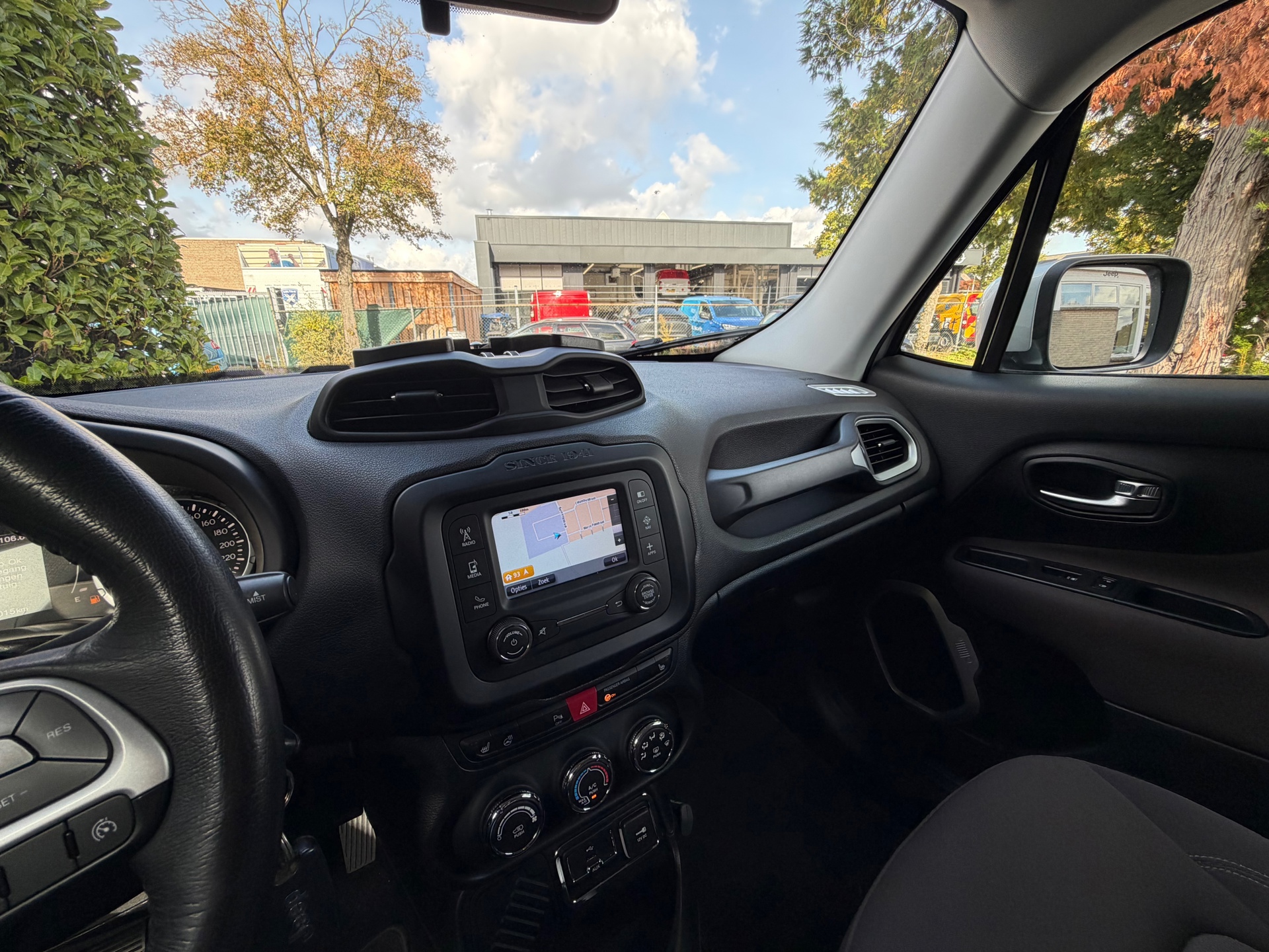 Foto van Jeep Renegade Van