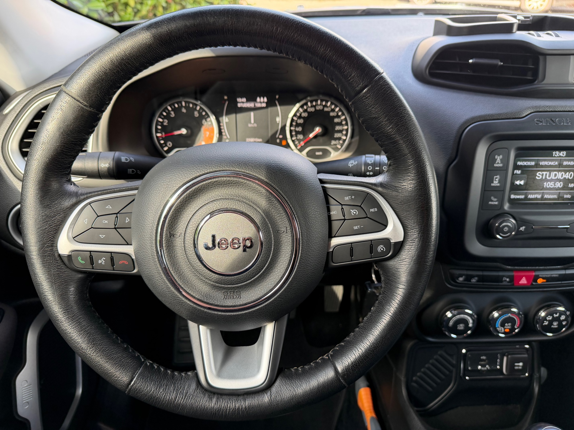 Foto van Jeep Renegade Van