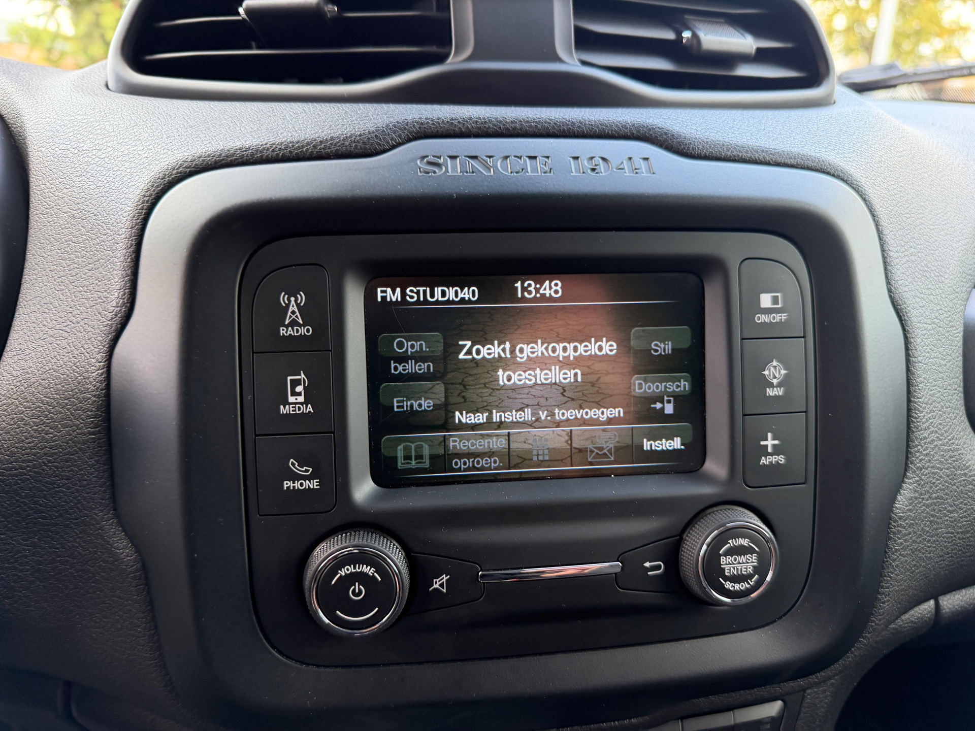 Foto van Jeep Renegade Van