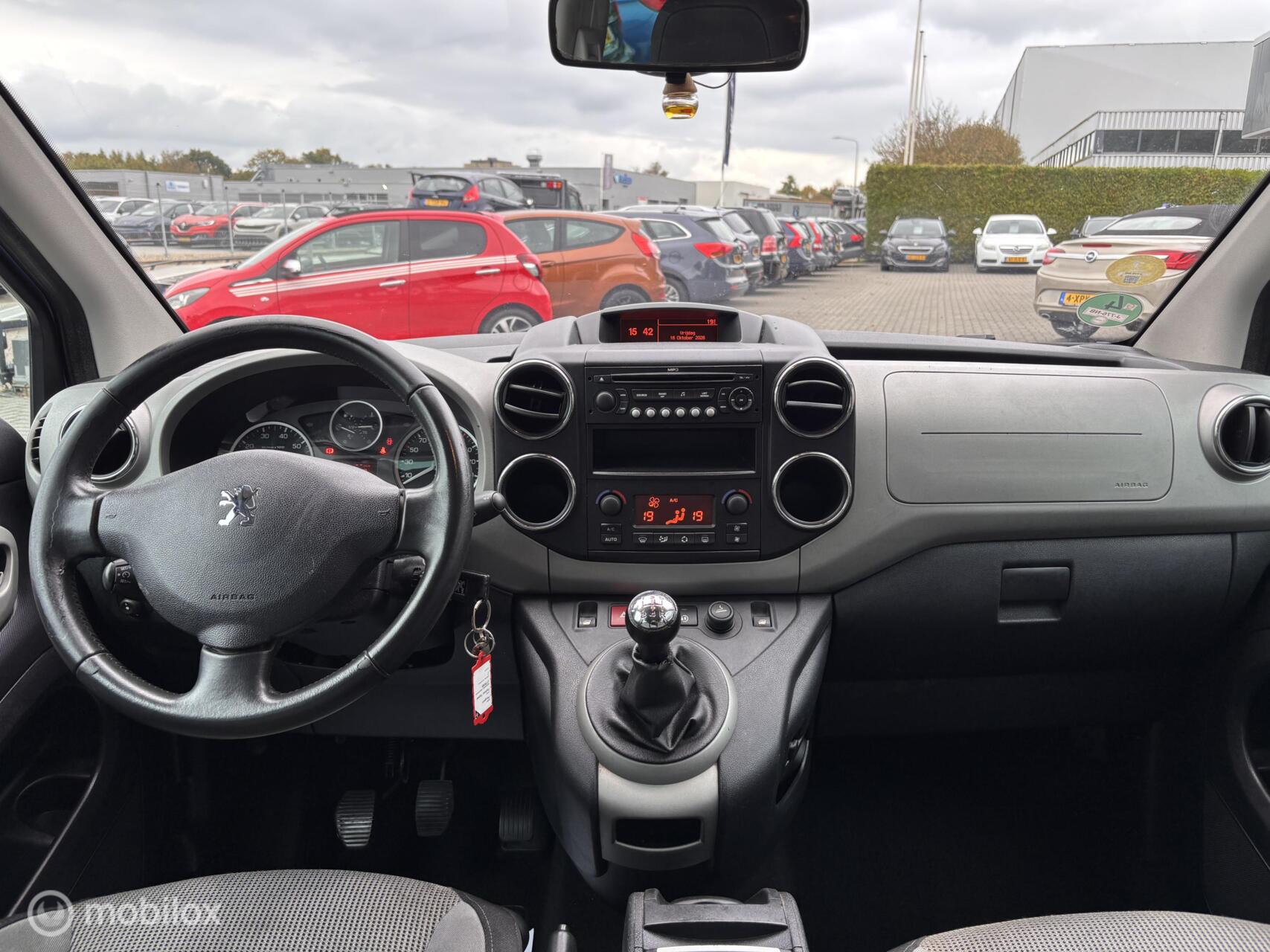 Foto van Peugeot Partner