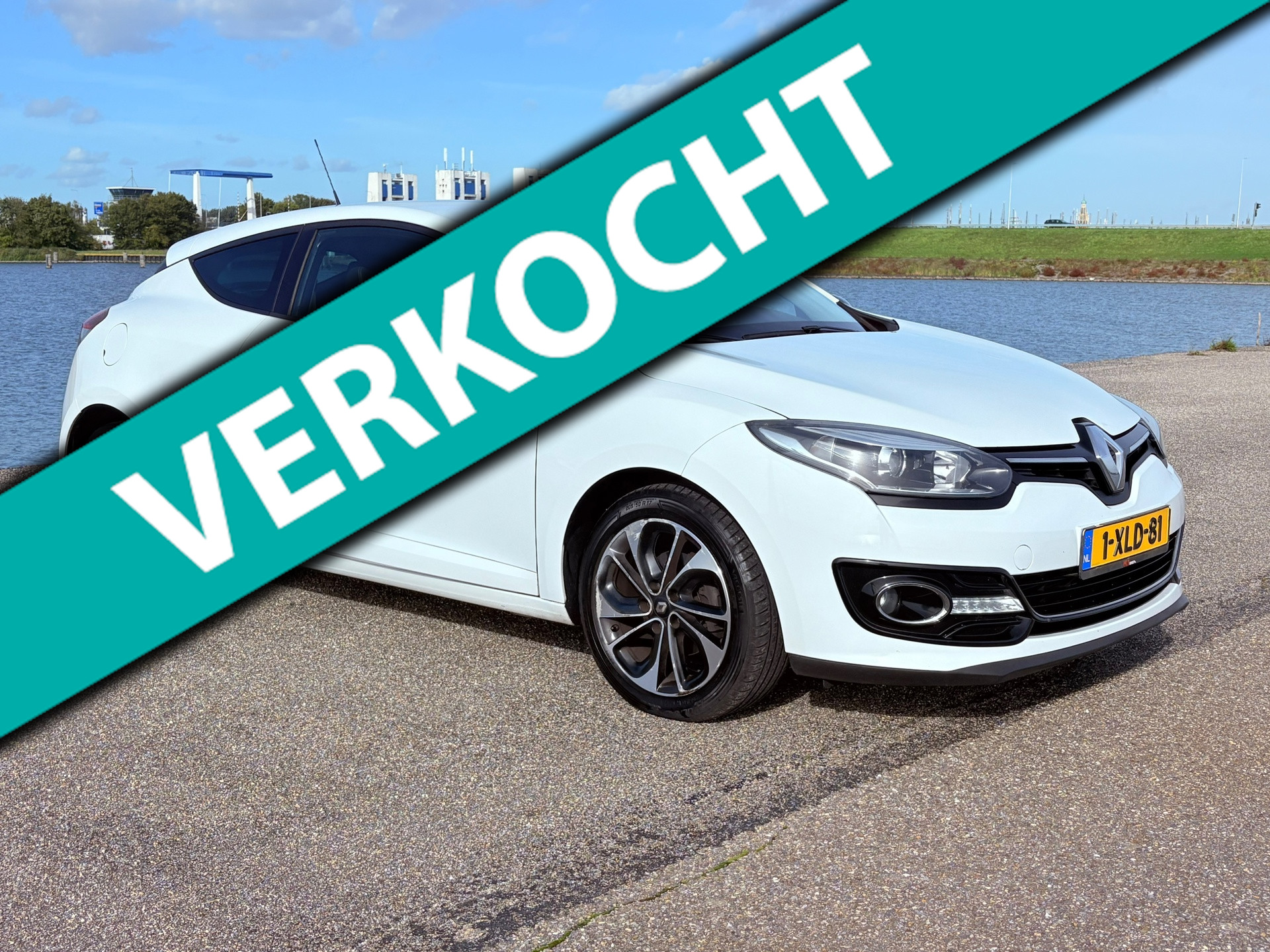 Renault Megane 1.2 TCe Bose/Apk/NL/Keyless/Dealer Auto/Led/Ecc/Navi 2014 - voorkant