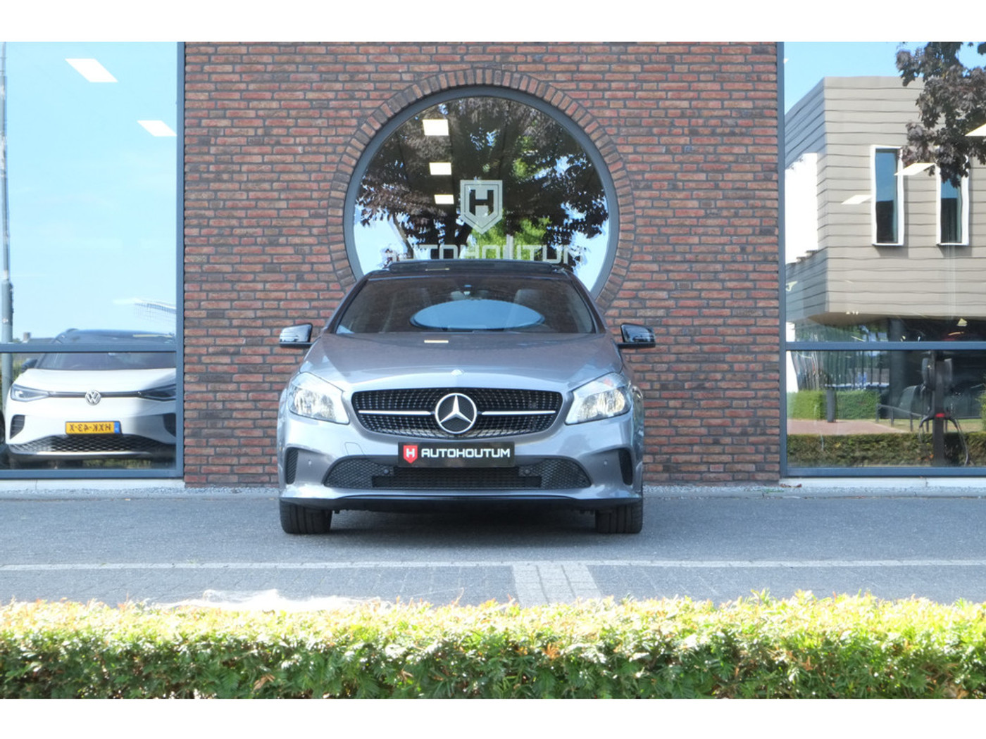 Foto van Mercedes-Benz A 180