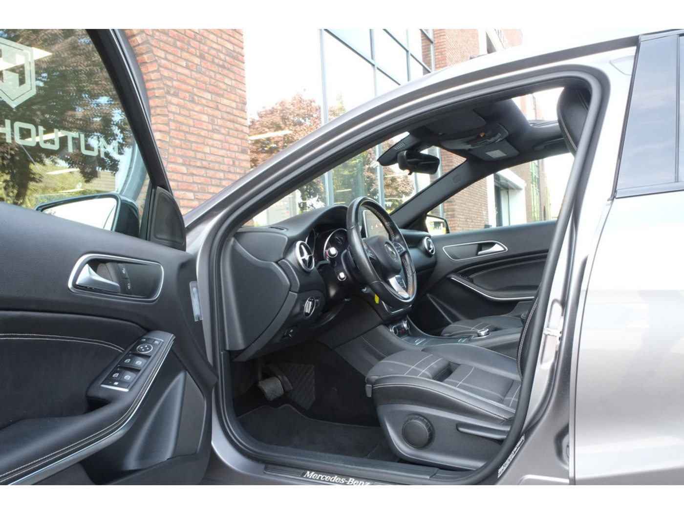 Foto van Mercedes-Benz A 180