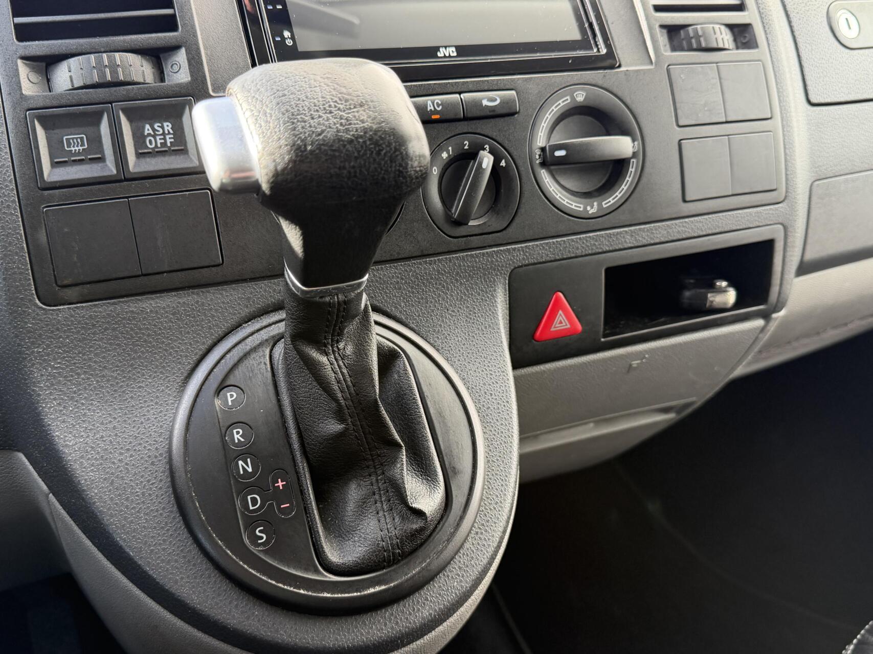 Foto van Volkswagen Transporter Bestel Tdi 96 KW Aut