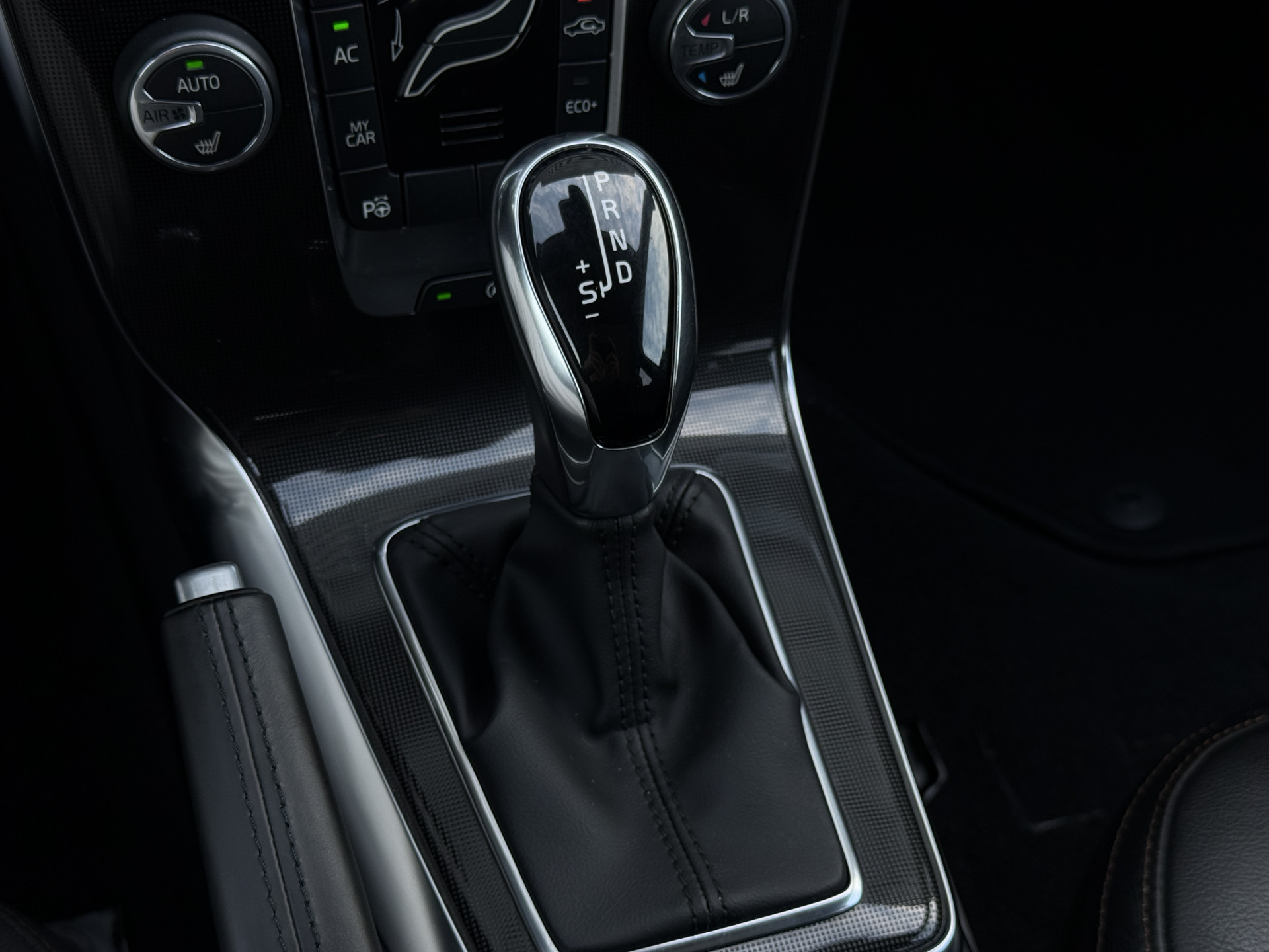 Foto van Volvo V40 Cross Country