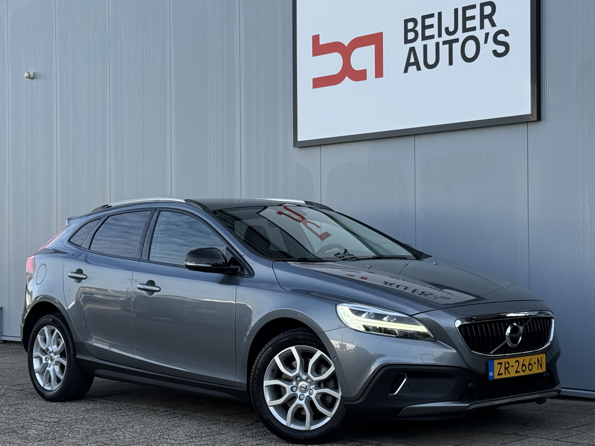 Foto van Volvo V40 Cross Country